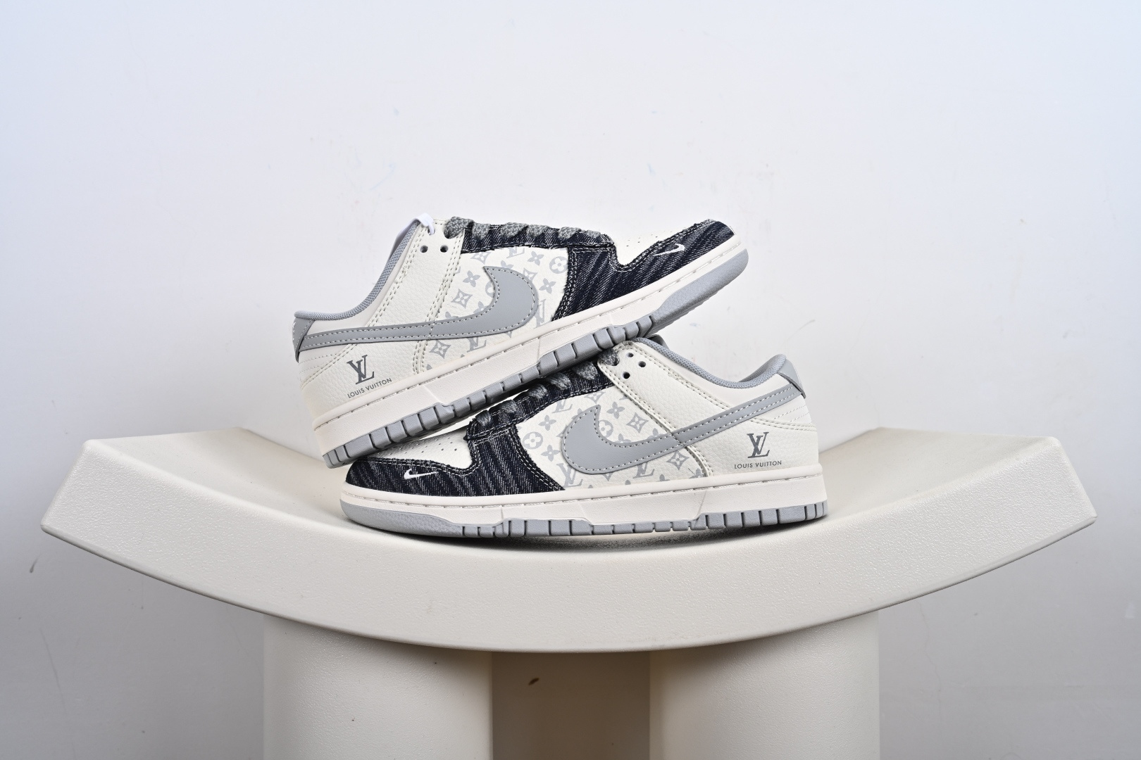 240 Nike SB Dunk Low“ 采用当下最流行缝线工艺 夏季百搭爆款 JP1628-025