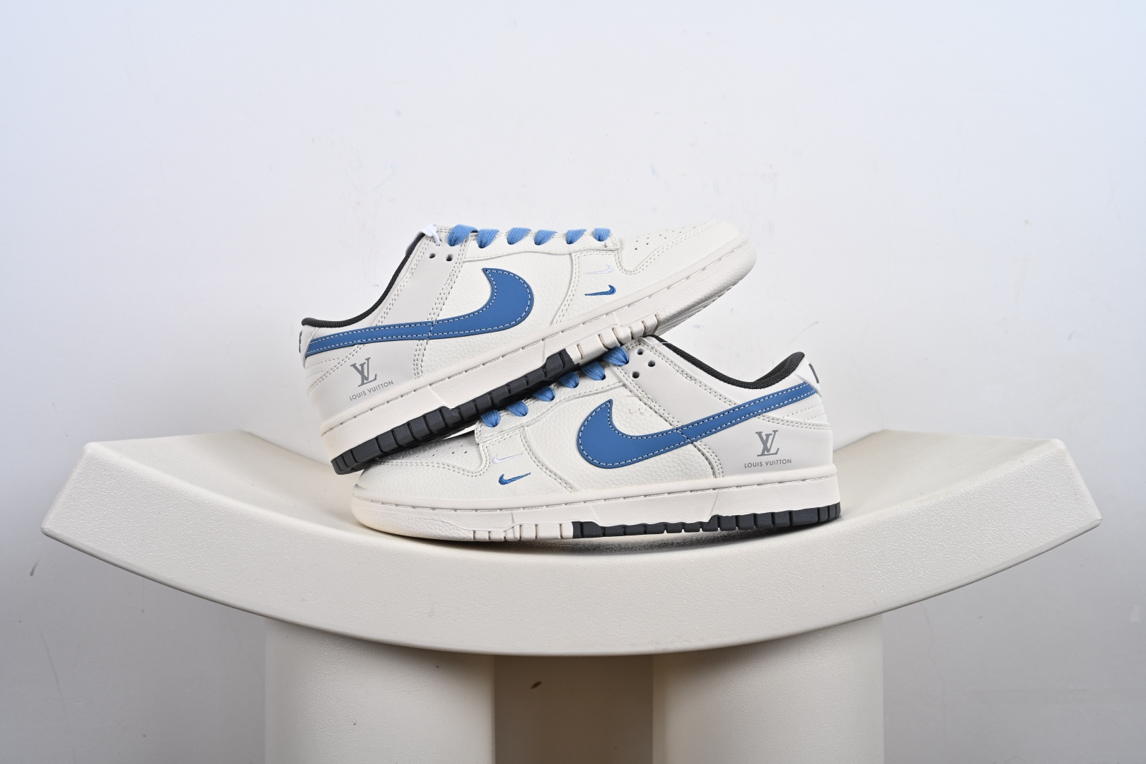 240 Nike SB Dunk Low“ 采用当下最流行缝线工艺 夏季百搭爆款 JP1628-025