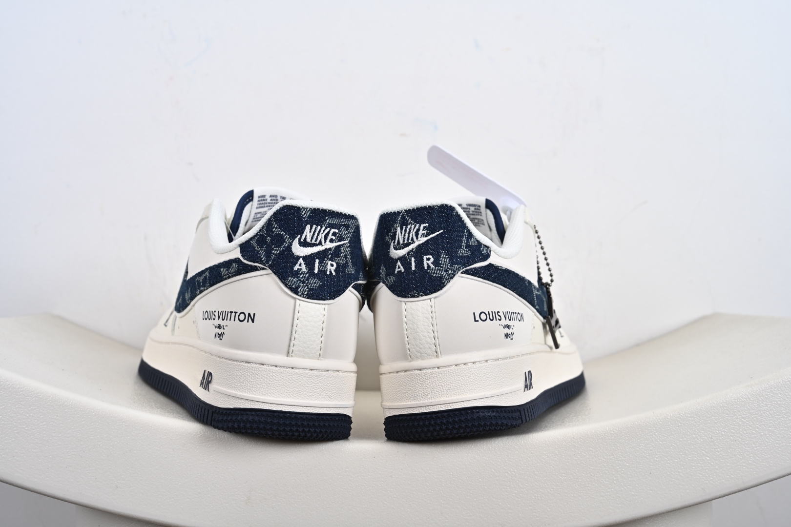 240 NIke Air Force 1 '07 Low 空军一号 低帮 运动鞋 休闲鞋 SM6668-102