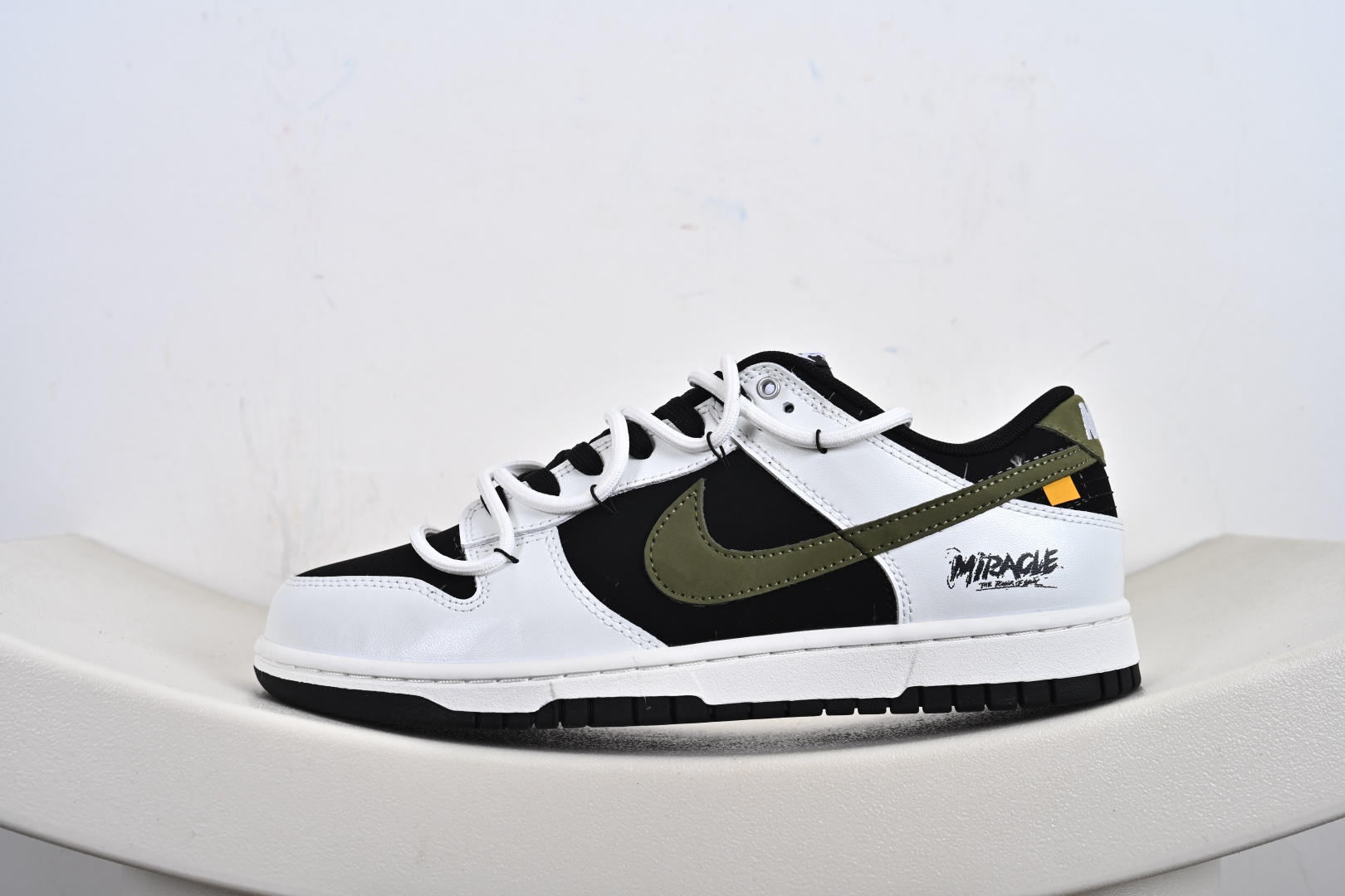 260 Nike Dunk Low 寻迹使者 黑白 当定制画笔蘸取反转勇气 WG0414-024