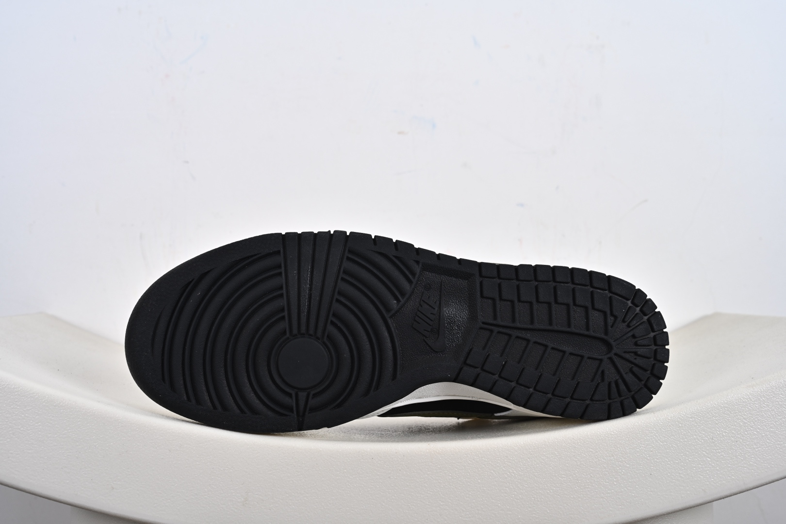 260 Nike Dunk Low 寻迹使者 黑白 当定制画笔蘸取反转勇气 WG0414-024