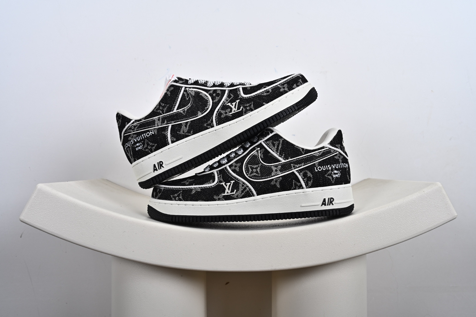 230 Nike Air Force 1‘07 Low LV联名 奶白黑 空军一低号帮休闲板鞋 BZ6808-103-Chinese UA Cheap High Quatity Brand Clothes Bags handbags Sneakers wholesale wholesaler seller from China Factory suppliers Fashion Clothing Shoes best Quality Beautiful Price 230 Nike Air Force 1‘07 Low LV联名 奶白黑 空军一低号帮休闲板鞋 BZ6808-103