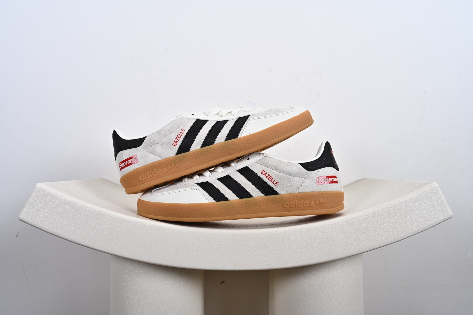 200 adidas Originals Gazelle INdoor 新年 发财 三叶草休闲防滑耐磨低帮板鞋 CH6336-719