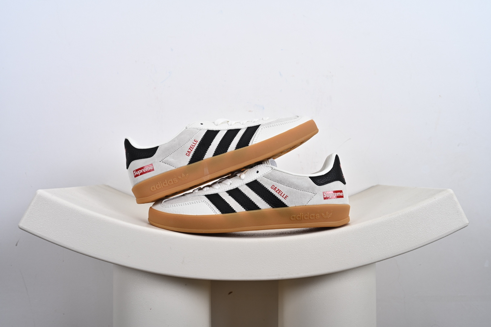 200 adidas Originals Gazelle INdoor 新年 发财 三叶草休闲防滑耐磨低帮板鞋 CH6336-719