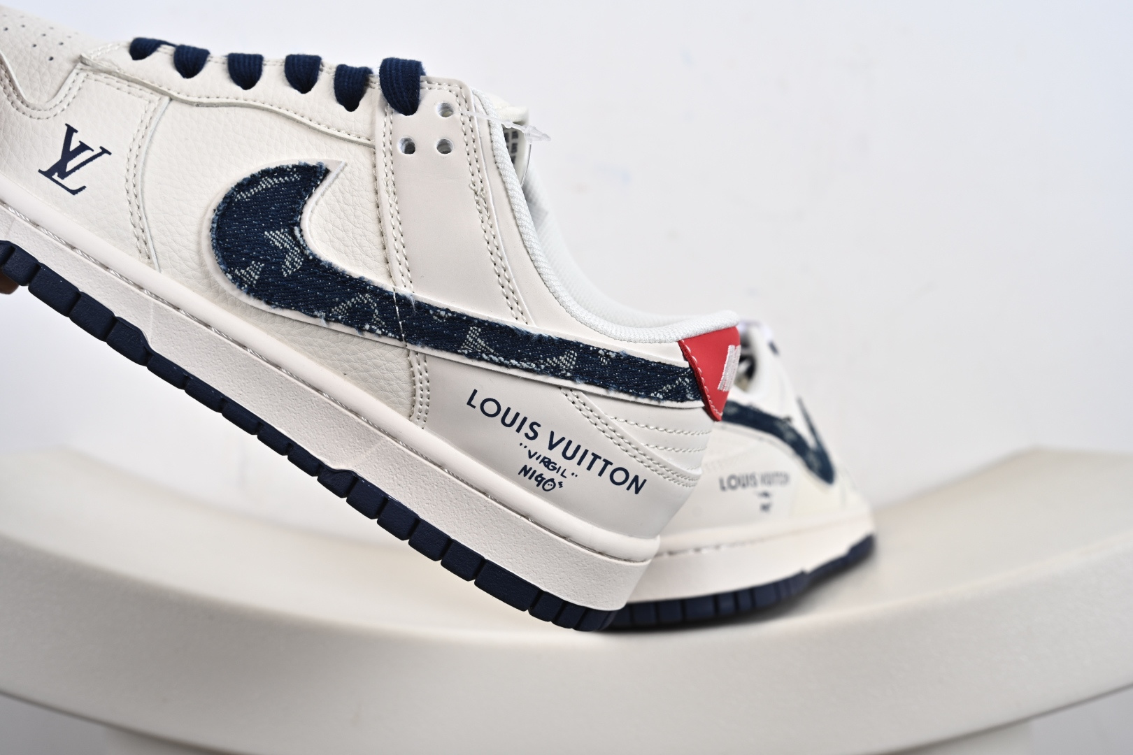 240 海外爆款限量发售!Nike SB Dunk Low“ 采用当下最流行缝线工艺 夏季百搭爆款 JP1628-025-Chinese UA Cheap High Quatity Brand Clothes Bags handbags Sneakers wholesale wholesaler seller from China Factory suppliers Fashion Clothing Shoes best Quality Beautiful Price 240 海外爆款限量发售!Nike SB Dunk Low“ 采用当下最流行缝线工艺 夏季百搭爆款 JP1628-025