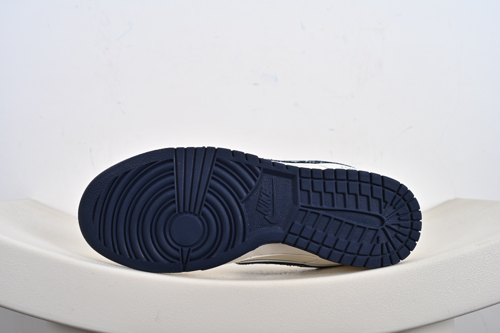 240 海外爆款限量发售!Nike SB Dunk Low“ 采用当下最流行缝线工艺 夏季百搭爆款 JP1628-025-Chinese UA Cheap High Quatity Brand Clothes Bags handbags Sneakers wholesale wholesaler seller from China Factory suppliers Fashion Clothing Shoes best Quality Beautiful Price 240 海外爆款限量发售!Nike SB Dunk Low“ 采用当下最流行缝线工艺 夏季百搭爆款 JP1628-025