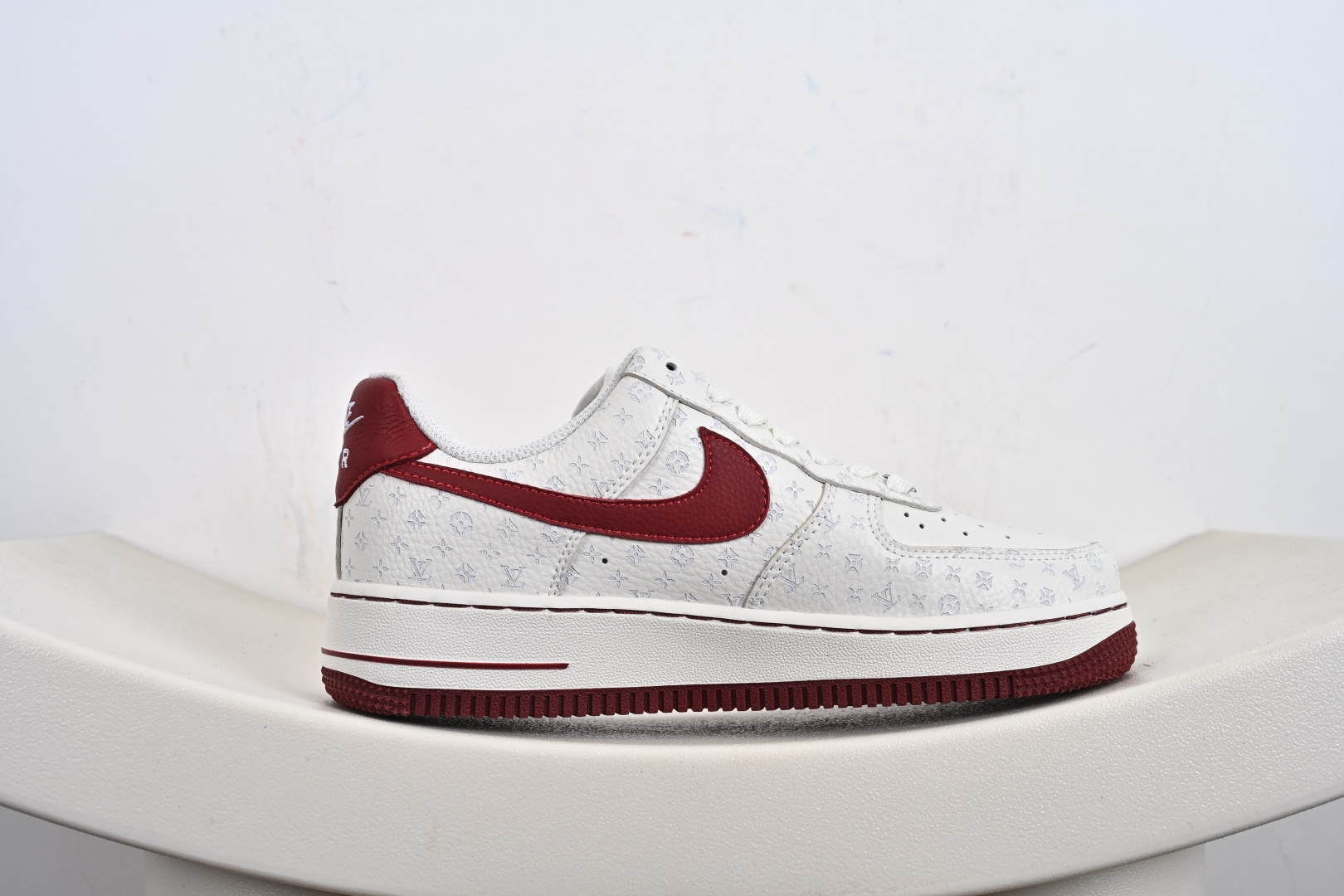 240 Nike Air Force 1 Low SC9207-529