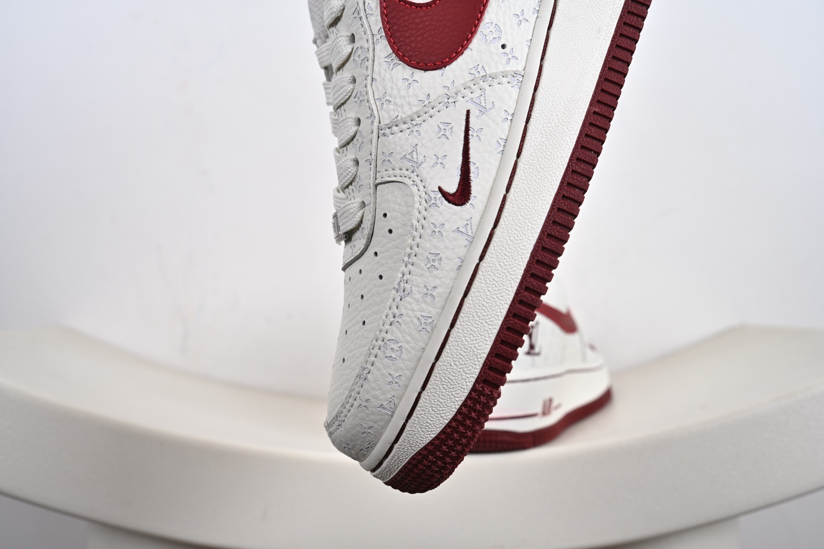 240 Nike Air Force 1 Low SC9207-529