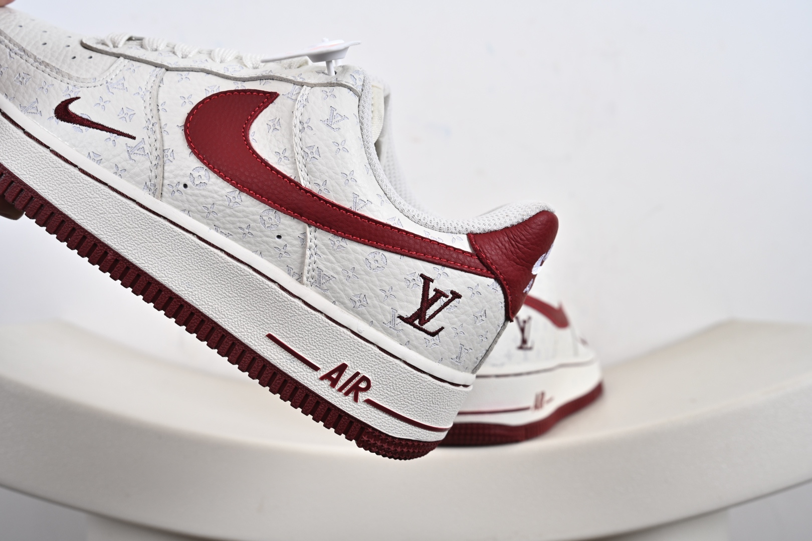 240 Nike Air Force 1 Low SC9207-529