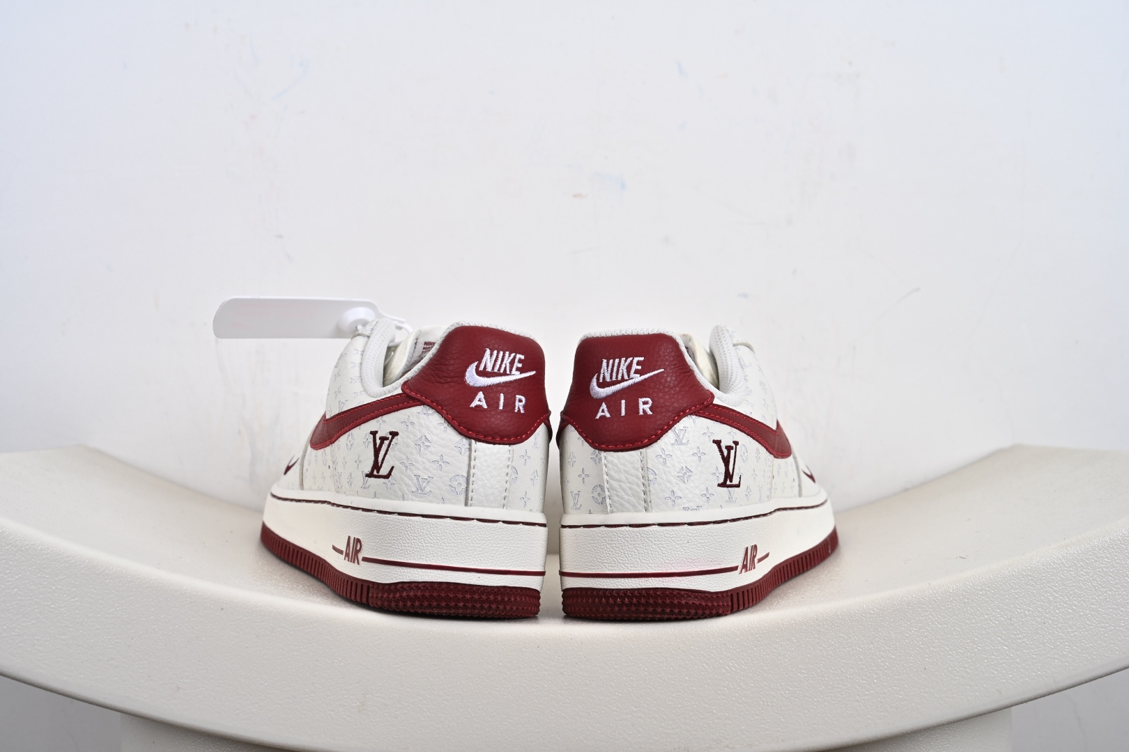 240 Nike Air Force 1 Low SC9207-529