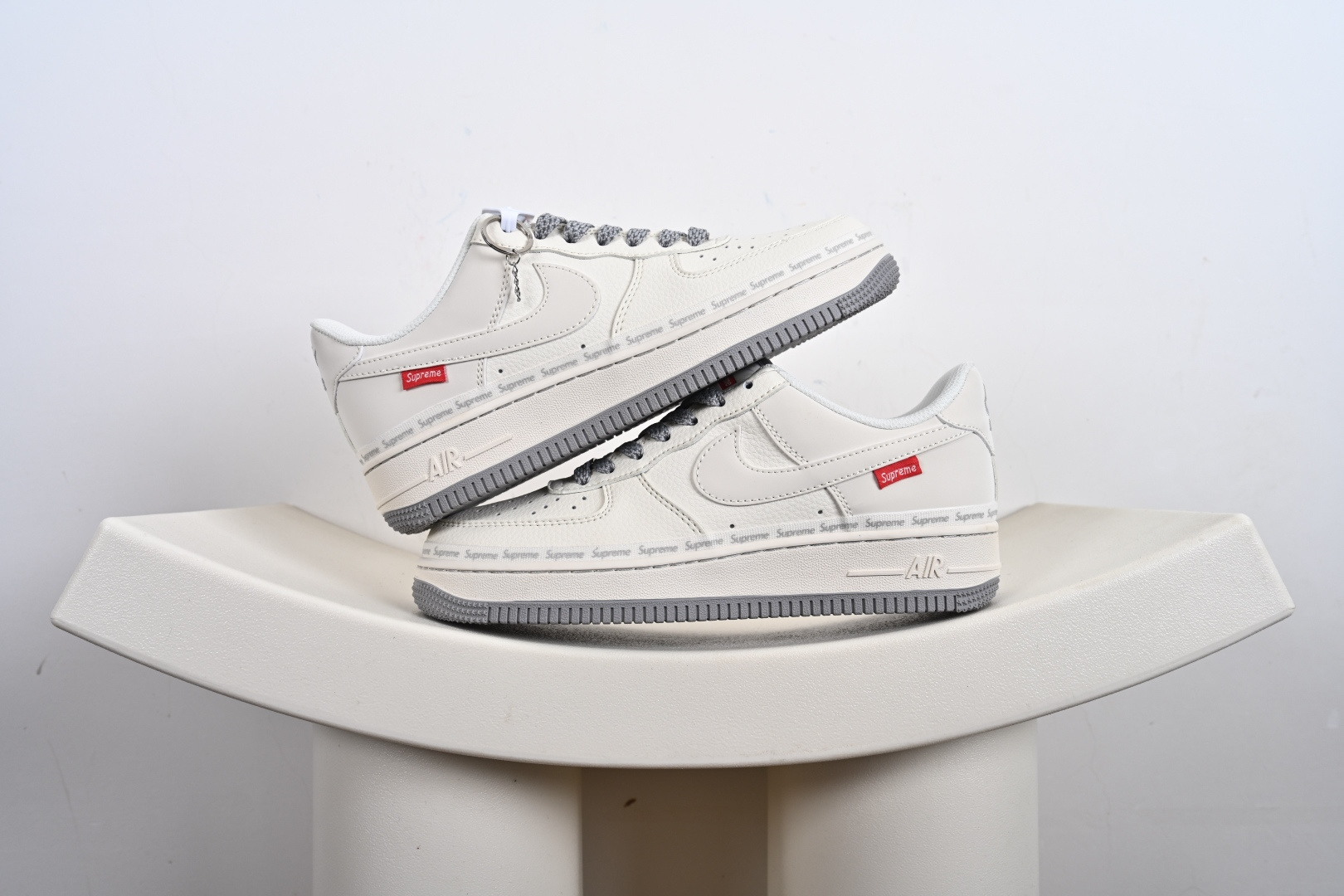 240 空军 低帮 休闲鞋 折边针车 工艺难度大 原楦头原纸板 原装鞋盒 定制五金配件 内置全掌气垫 原厂鞋底 XX3168-147