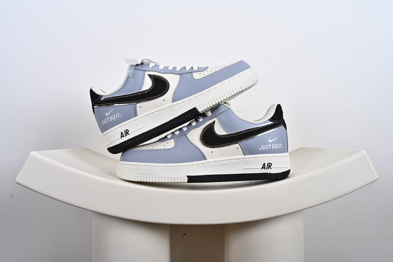 240 空军 低帮 休闲鞋 折边针车 工艺难度大 原楦头原纸板 原装鞋盒 定制五金配件 内置全掌气垫 原厂鞋底 XX3168-147