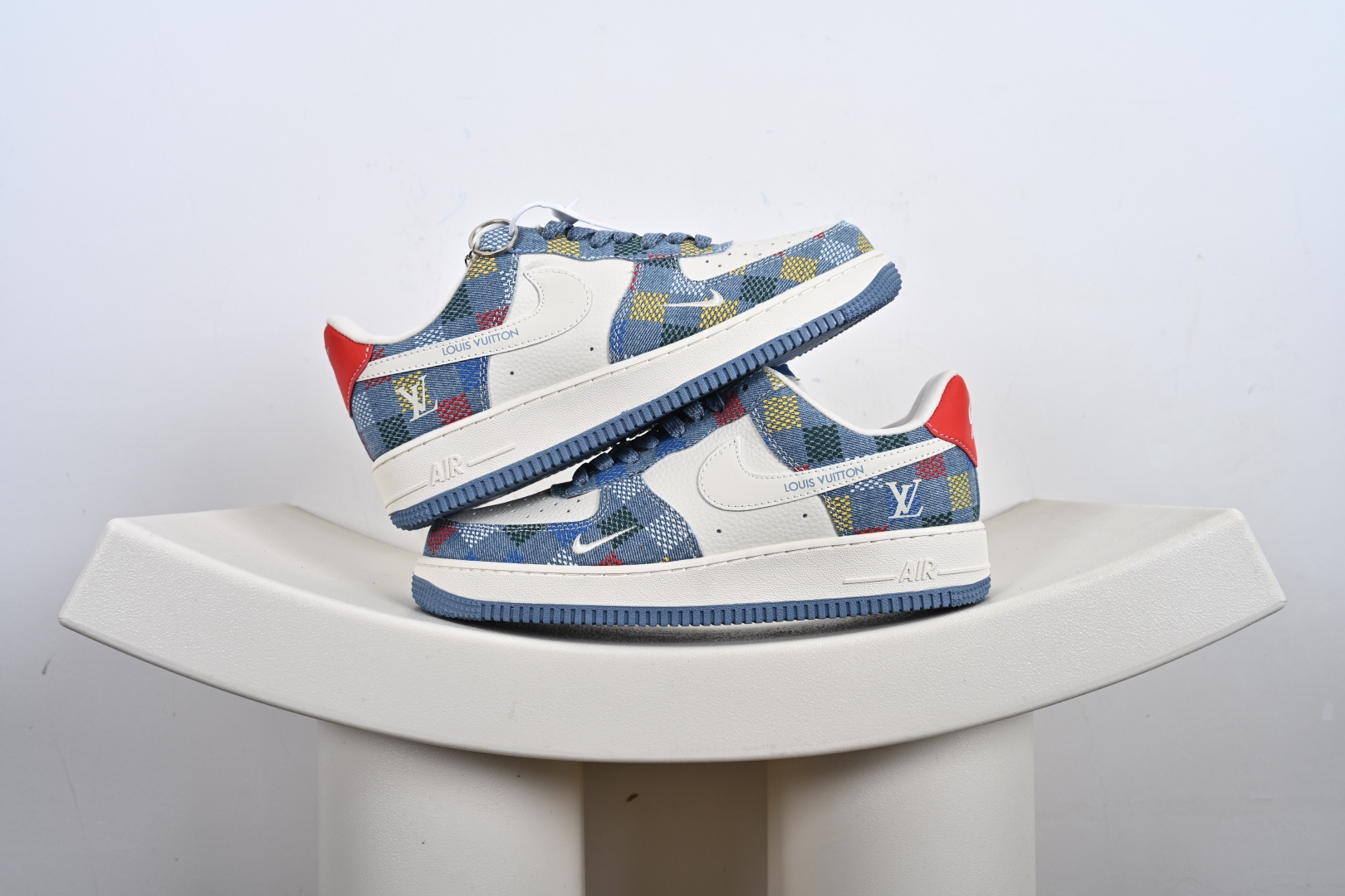 240 空军 低帮 休闲鞋 折边针车 工艺难度大 原楦头原纸板 原装鞋盒 定制五金配件 内置全掌气垫 原厂鞋底 XX3168-147