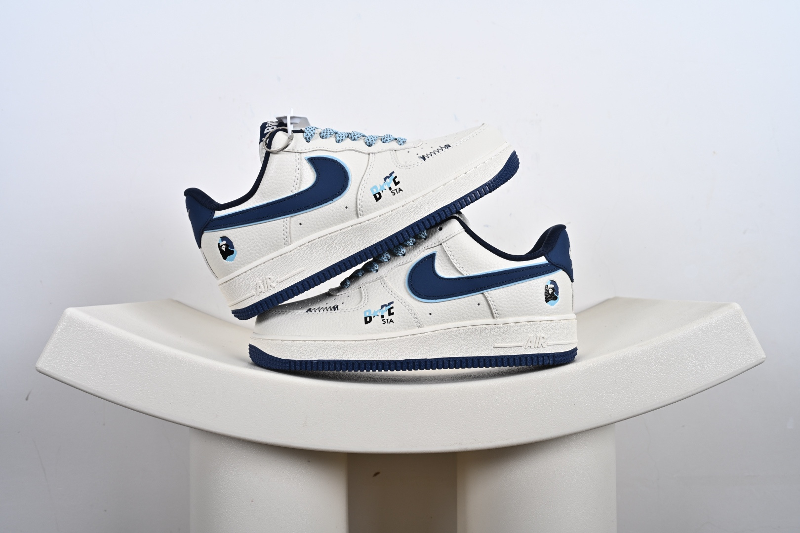 240 空军 低帮 休闲鞋 折边针车 工艺难度大 原楦头原纸板 原装鞋盒 定制五金配件 内置全掌气垫 原厂鞋底 XX3168-147