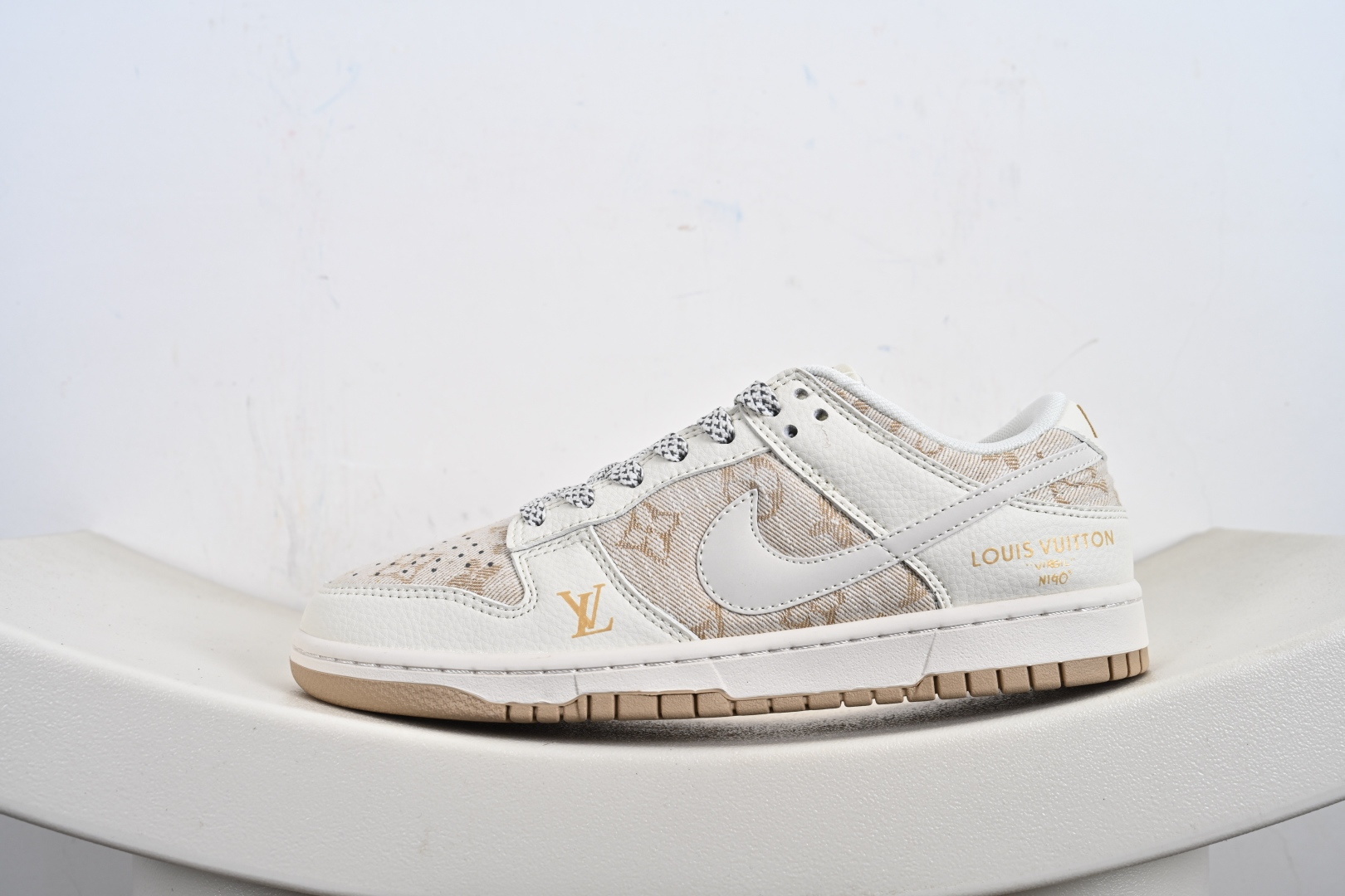 240 海外爆款限量发售!Nike SB Dunk Low“ 采用当下最流行缝线工艺 夏季百搭爆款 JP1628-025-Chinese UA Cheap High Quatity Brand Clothes Bags handbags Sneakers wholesale wholesaler seller from China Factory suppliers Fashion Clothing Shoes best Quality Beautiful Price 240 海外爆款限量发售!Nike SB Dunk Low“ 采用当下最流行缝线工艺 夏季百搭爆款 JP1628-025