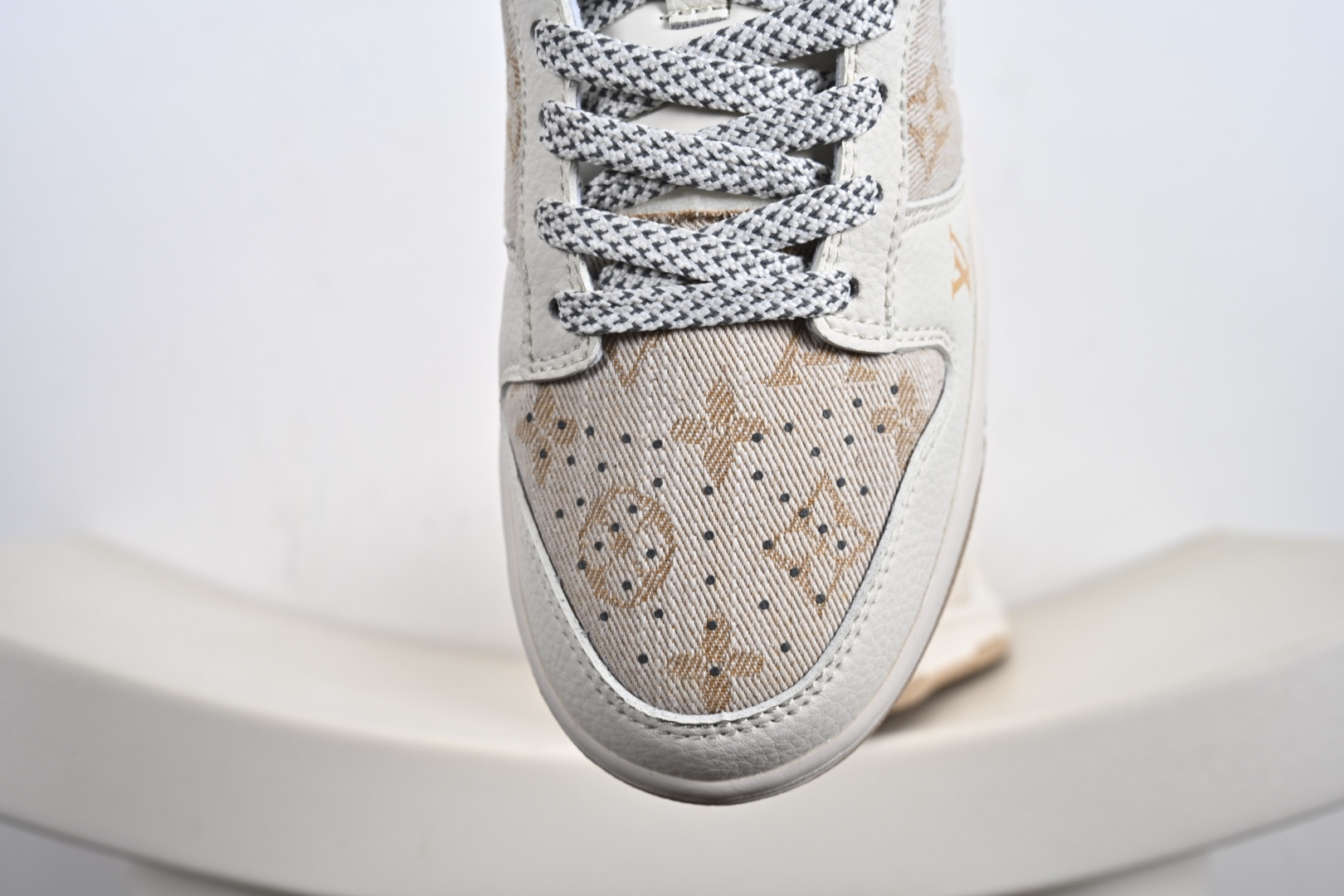 240 海外爆款限量发售!Nike SB Dunk Low“ 采用当下最流行缝线工艺 夏季百搭爆款 JP1628-025-Chinese UA Cheap High Quatity Brand Clothes Bags handbags Sneakers wholesale wholesaler seller from China Factory suppliers Fashion Clothing Shoes best Quality Beautiful Price 240 海外爆款限量发售!Nike SB Dunk Low“ 采用当下最流行缝线工艺 夏季百搭爆款 JP1628-025