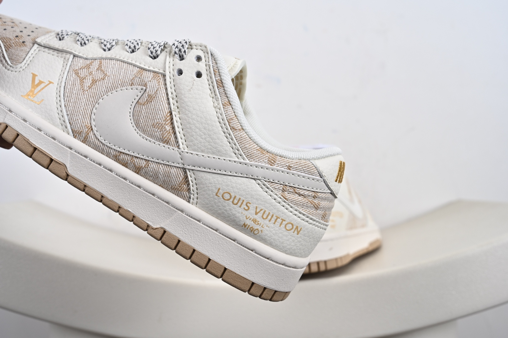 240 海外爆款限量发售!Nike SB Dunk Low“ 采用当下最流行缝线工艺 夏季百搭爆款 JP1628-025-Chinese UA Cheap High Quatity Brand Clothes Bags handbags Sneakers wholesale wholesaler seller from China Factory suppliers Fashion Clothing Shoes best Quality Beautiful Price 240 海外爆款限量发售!Nike SB Dunk Low“ 采用当下最流行缝线工艺 夏季百搭爆款 JP1628-025