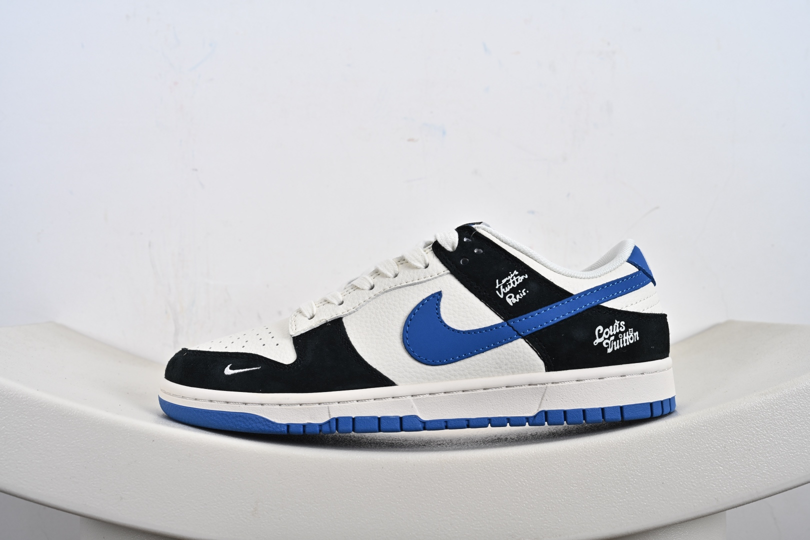 240 Nike SB Dunk Low 中八式周年高端定制 低帮休闲板鞋 FX1588-301-Chinese UA Cheap High Quatity Brand Clothes Bags handbags Sneakers wholesale wholesaler seller from China Factory suppliers Fashion Clothing Shoes best Quality Beautiful Price 240 Nike SB Dunk Low 中八式周年高端定制 低帮休闲板鞋 FX1588-301