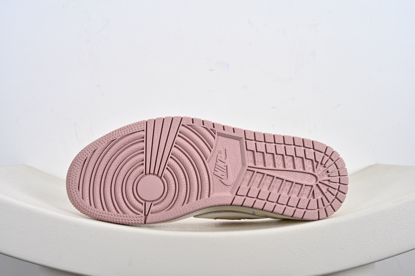 240 Travis Scott x Nike Air Jordan 1 Low 蛇年限定 Air Jordan 1 Low 反转小钩倒钩 XF8698-076-Chinese UA Cheap High Quatity Brand Clothes Bags handbags Sneakers wholesale wholesaler seller from China Factory suppliers Fashion Clothing Shoes best Quality Beautiful Price 240 Travis Scott x Nike Air Jordan 1 Low 蛇年限定 Air Jordan 1 Low 反转小钩倒钩 XF8698-076