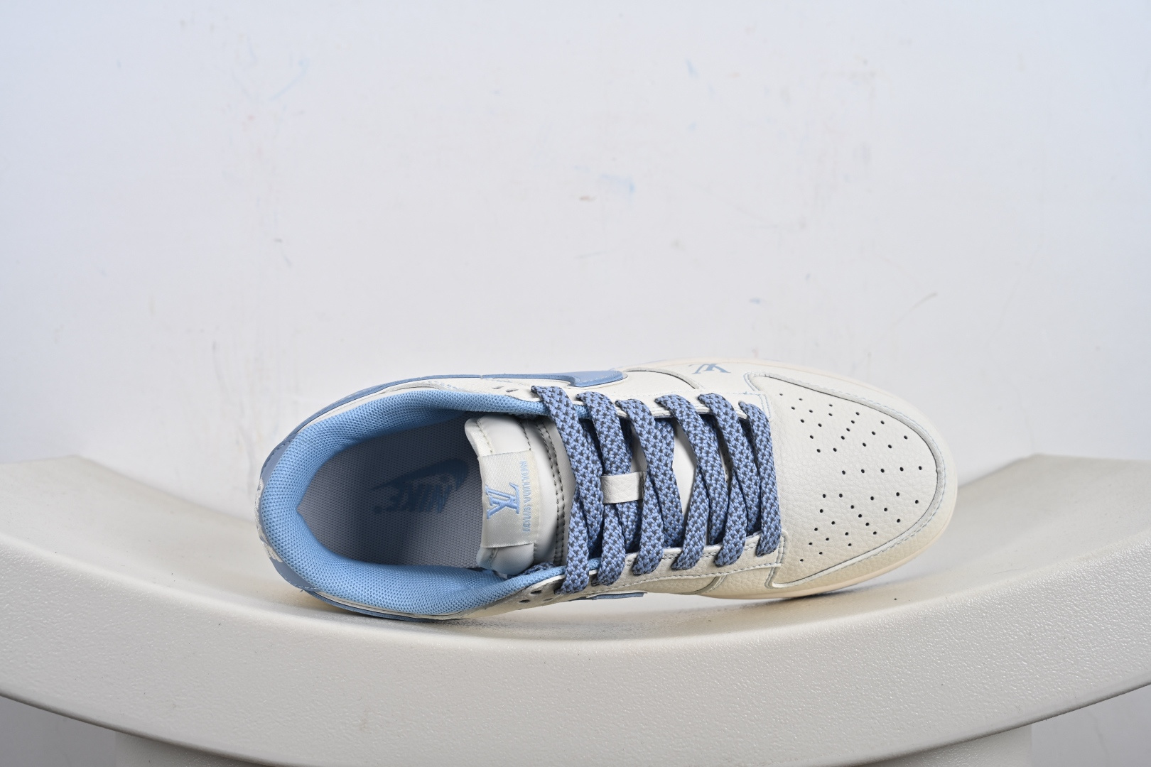 240 Travis Scott x Nike Air Jordan 1 Low 蛇年限定 Air Jordan 1 Low 反转小钩倒钩 XS3086-010-Chinese UA Cheap High Quatity Brand Clothes Bags handbags Sneakers wholesale wholesaler seller from China Factory suppliers Fashion Clothing Shoes best Quality Beautiful Price 240 Travis Scott x Nike Air Jordan 1 Low 蛇年限定 Air Jordan 1 Low 反转小钩倒钩 XS3086-010