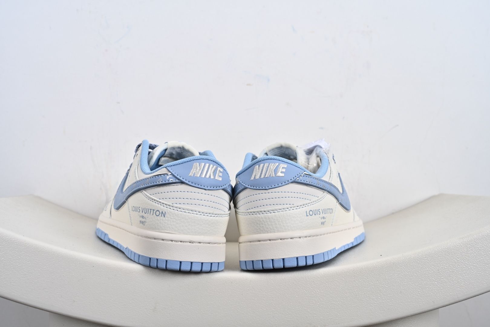 240 Travis Scott x Nike Air Jordan 1 Low 蛇年限定 Air Jordan 1 Low 反转小钩倒钩 XS3086-010-Chinese UA Cheap High Quatity Brand Clothes Bags handbags Sneakers wholesale wholesaler seller from China Factory suppliers Fashion Clothing Shoes best Quality Beautiful Price 240 Travis Scott x Nike Air Jordan 1 Low 蛇年限定 Air Jordan 1 Low 反转小钩倒钩 XS3086-010