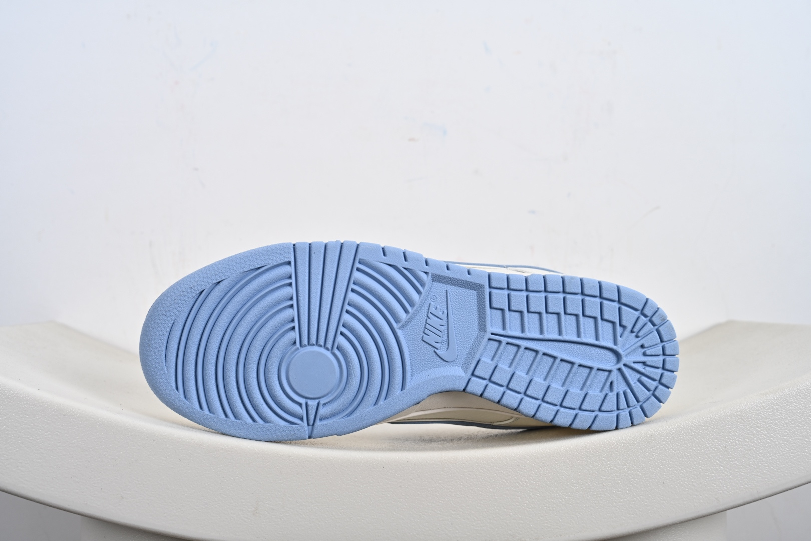 240 Travis Scott x Nike Air Jordan 1 Low 蛇年限定 Air Jordan 1 Low 反转小钩倒钩 XS3086-010-Chinese UA Cheap High Quatity Brand Clothes Bags handbags Sneakers wholesale wholesaler seller from China Factory suppliers Fashion Clothing Shoes best Quality Beautiful Price 240 Travis Scott x Nike Air Jordan 1 Low 蛇年限定 Air Jordan 1 Low 反转小钩倒钩 XS3086-010