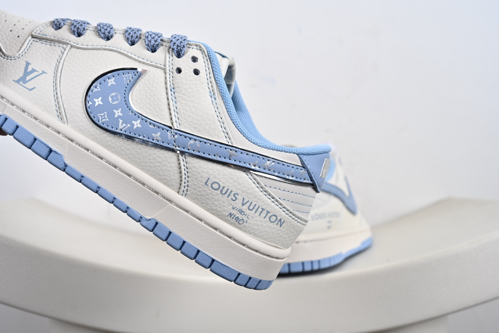 240 Travis Scott x Nike Air Jordan 1 Low 蛇年限定 Air Jordan 1 Low 反转小钩倒钩 XS3086-010-Chinese UA Cheap High Quatity Brand Clothes Bags handbags Sneakers wholesale wholesaler seller from China Factory suppliers Fashion Clothing Shoes best Quality Beautiful Price 240 Travis Scott x Nike Air Jordan 1 Low 蛇年限定 Air Jordan 1 Low 反转小钩倒钩 XS3086-010