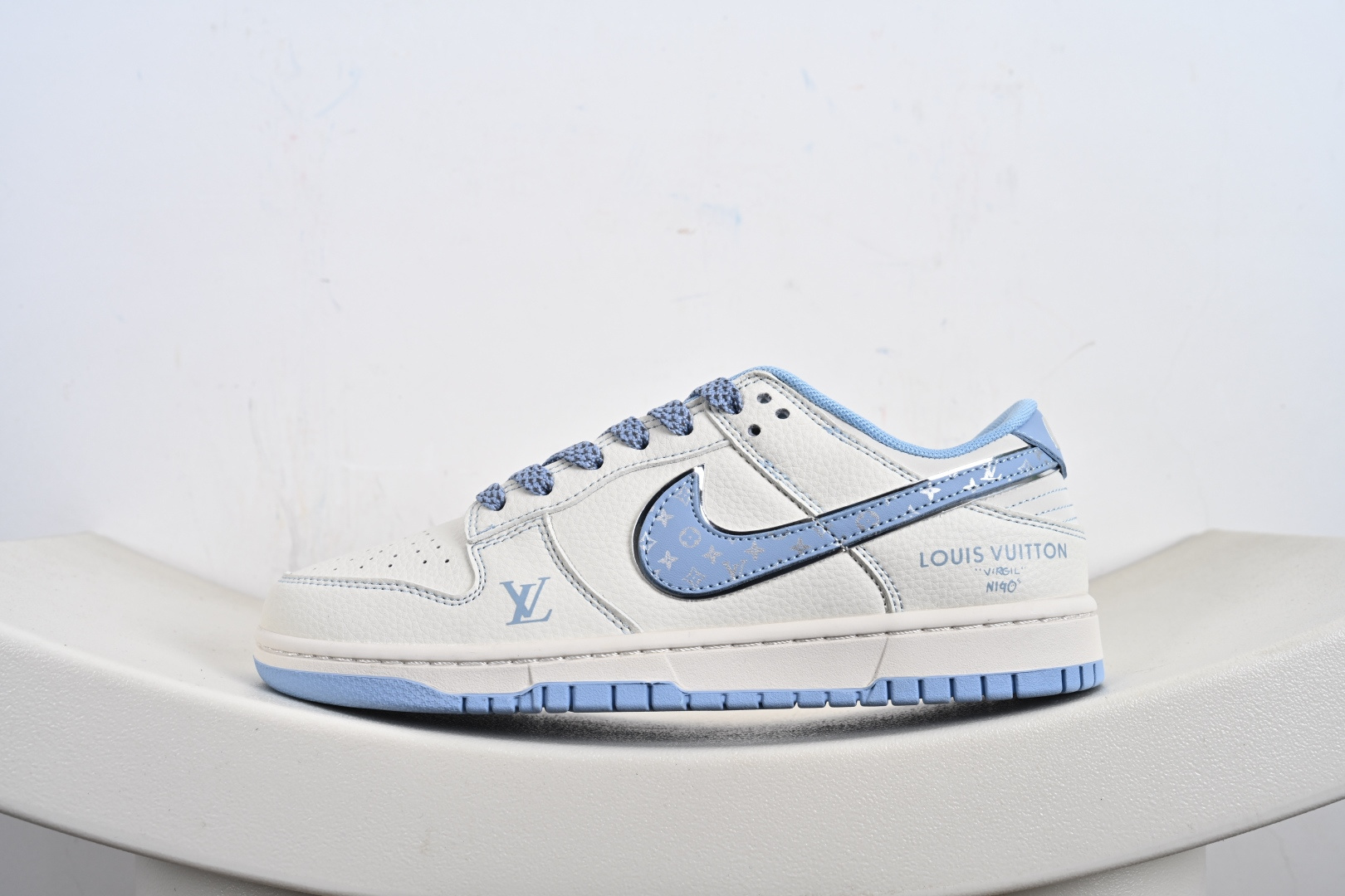 240 Travis Scott x Nike Air Jordan 1 Low 蛇年限定 Air Jordan 1 Low 反转小钩倒钩 XS3086-010-Chinese UA Cheap High Quatity Brand Clothes Bags handbags Sneakers wholesale wholesaler seller from China Factory suppliers Fashion Clothing Shoes best Quality Beautiful Price 240 Travis Scott x Nike Air Jordan 1 Low 蛇年限定 Air Jordan 1 Low 反转小钩倒钩 XS3086-010