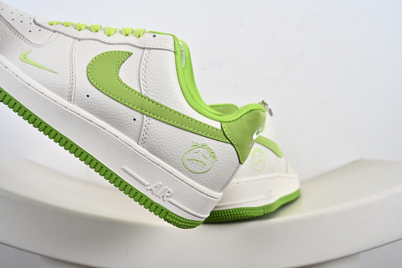 240 空军 低帮 休闲鞋 XX3168-147-Chinese UA Cheap High Quatity Brand Clothes Bags handbags Sneakers wholesale wholesaler seller from China Factory suppliers Fashion Clothing Shoes best Quality Beautiful Price 240 空军 低帮 休闲鞋 XX3168-147