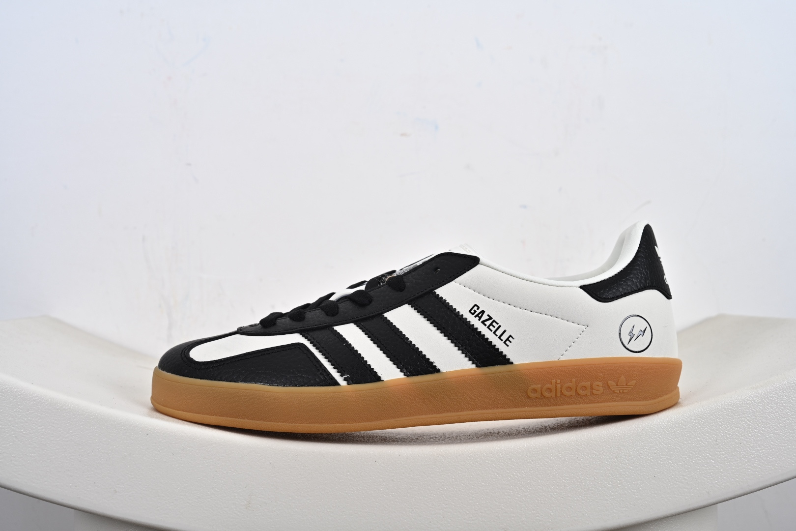 200 adidas Originals Gazelle INdoor 新年 发财 三叶草休闲防滑耐磨低帮板鞋 CH6336-719-Chinese UA Cheap High Quatity Brand Clothes Bags handbags Sneakers wholesale wholesaler seller from China Factory suppliers Fashion Clothing Shoes best Quality Beautiful Price 200 adidas Originals Gazelle INdoor 新年 发财 三叶草休闲防滑耐磨低帮板鞋 CH6336-719
