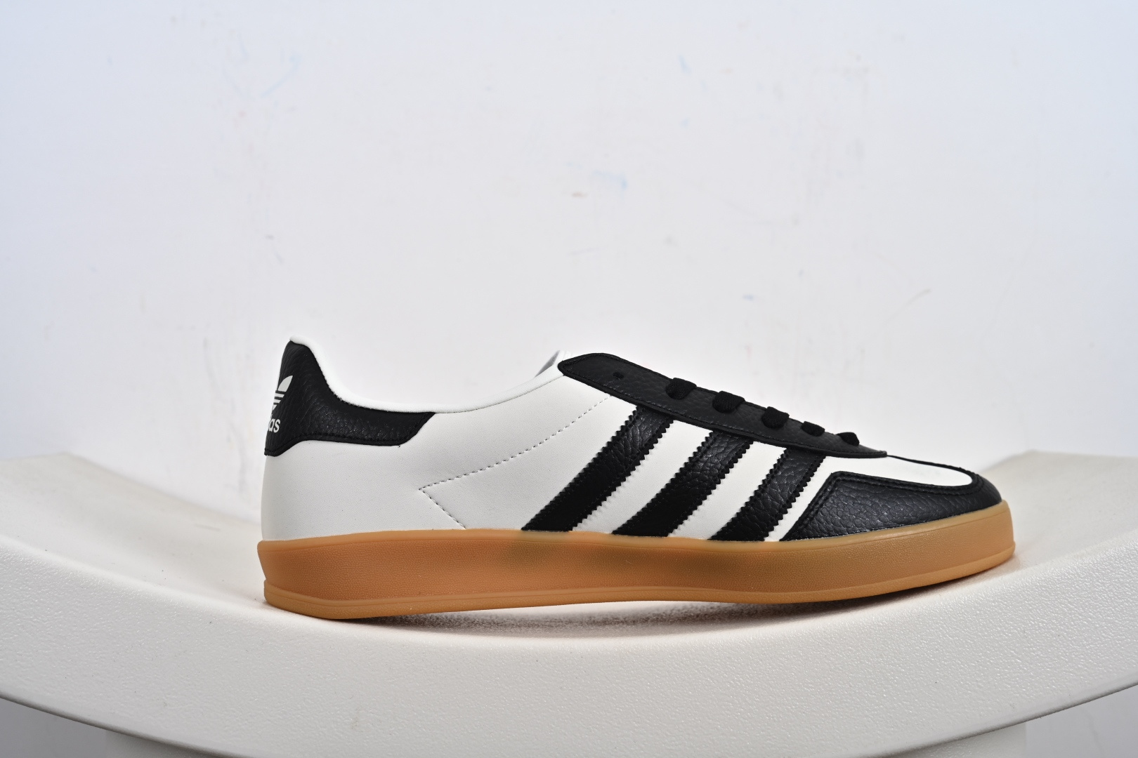 200 adidas Originals Gazelle INdoor 新年 发财 三叶草休闲防滑耐磨低帮板鞋 CH6336-719-Chinese UA Cheap High Quatity Brand Clothes Bags handbags Sneakers wholesale wholesaler seller from China Factory suppliers Fashion Clothing Shoes best Quality Beautiful Price 200 adidas Originals Gazelle INdoor 新年 发财 三叶草休闲防滑耐磨低帮板鞋 CH6336-719