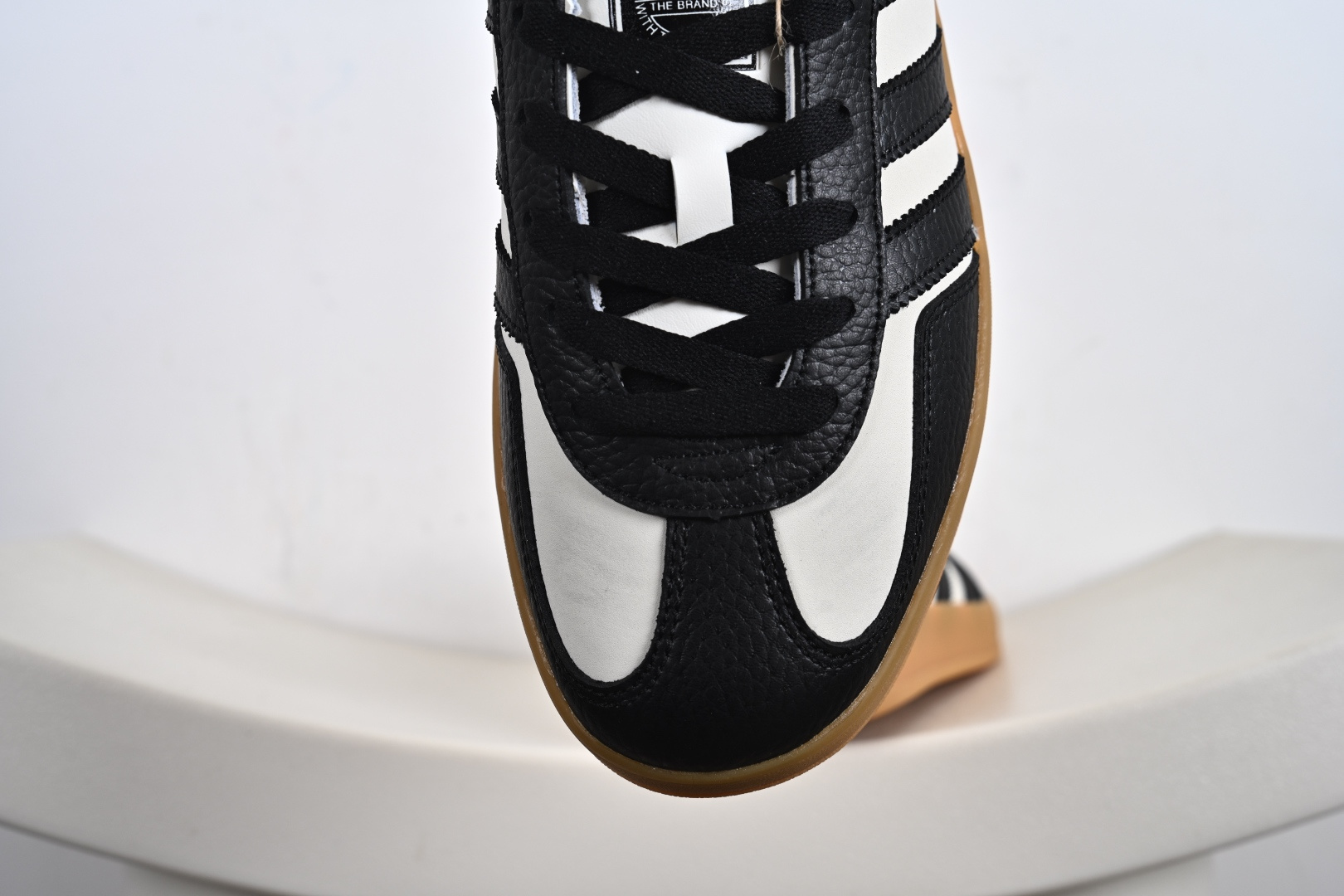 200 adidas Originals Gazelle INdoor 新年 发财 三叶草休闲防滑耐磨低帮板鞋 CH6336-719-Chinese UA Cheap High Quatity Brand Clothes Bags handbags Sneakers wholesale wholesaler seller from China Factory suppliers Fashion Clothing Shoes best Quality Beautiful Price 200 adidas Originals Gazelle INdoor 新年 发财 三叶草休闲防滑耐磨低帮板鞋 CH6336-719