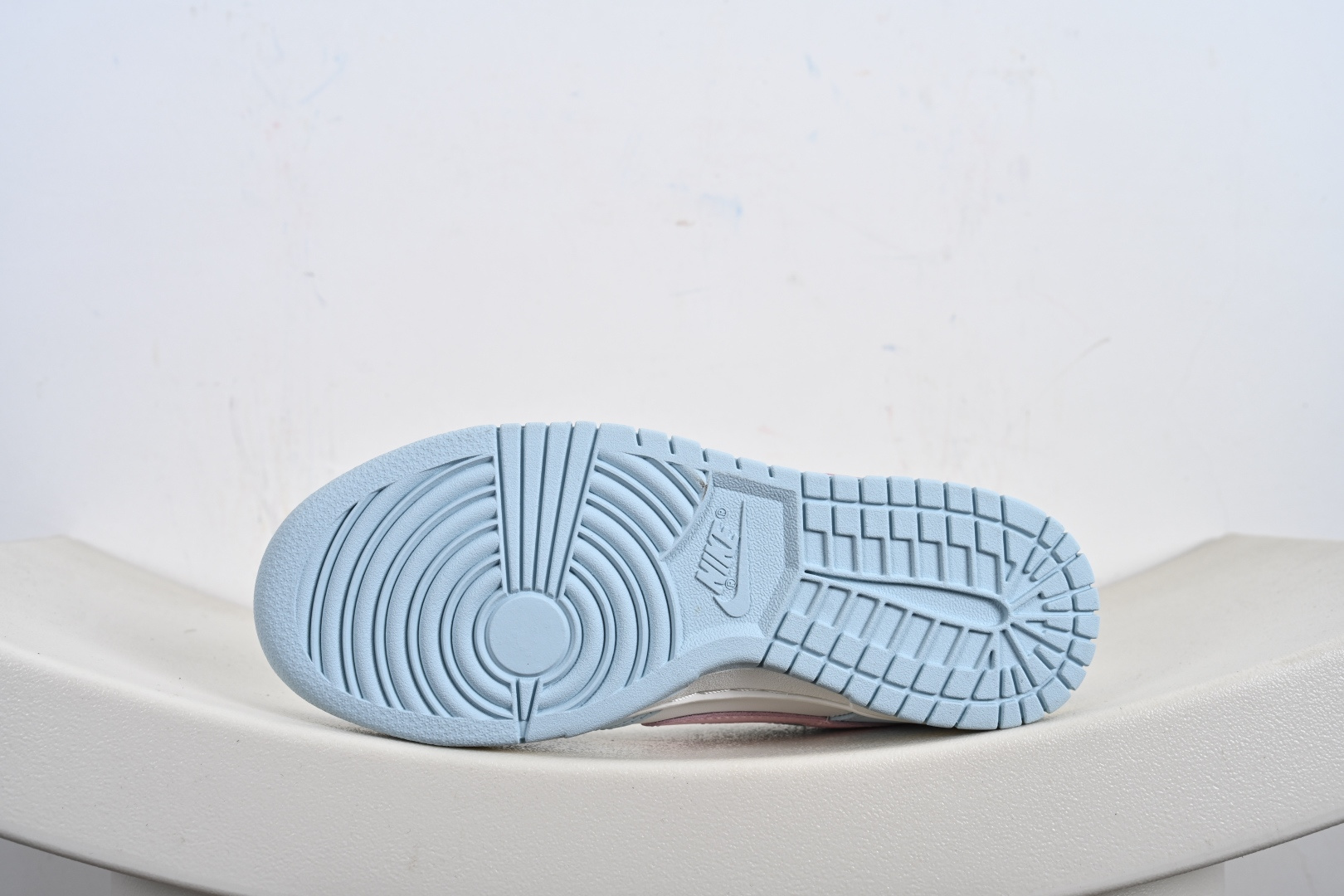 240 Nike Dunk Low 仙桃苏打 此款从夏日苏打水的清甜中汲取灵感 BP0508-034-Chinese UA Cheap High Quatity Brand Clothes Bags handbags Sneakers wholesale wholesaler seller from China Factory suppliers Fashion Clothing Shoes best Quality Beautiful Price 240 Nike Dunk Low 仙桃苏打 此款从夏日苏打水的清甜中汲取灵感 BP0508-034