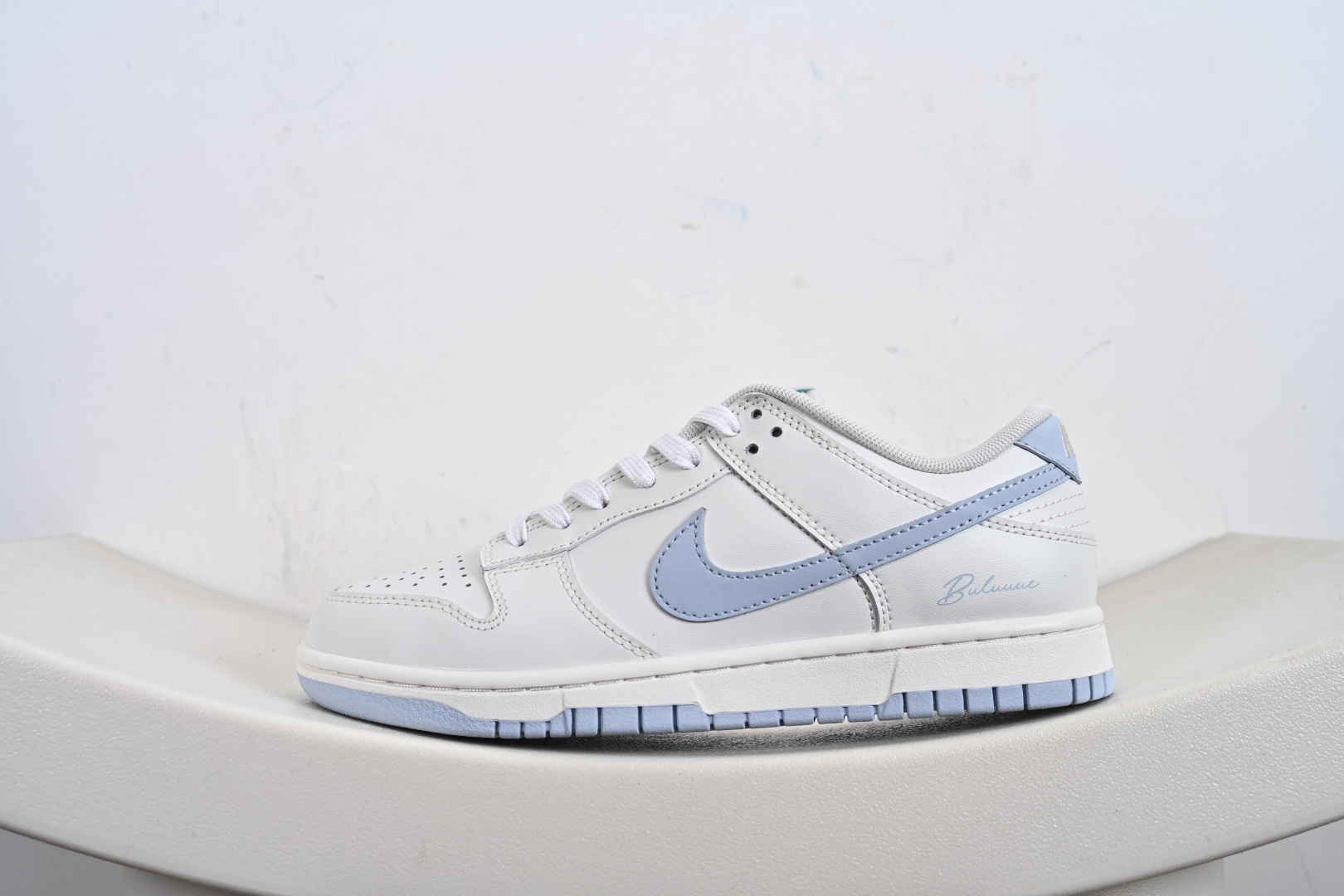 240 Nike SB Dunk Low ”Just Do It” 周年高端定制 低帮休闲板鞋 WB0510-067-Chinese UA Cheap High Quatity Brand Clothes Bags handbags Sneakers wholesale wholesaler seller from China Factory suppliers Fashion Clothing Shoes best Quality Beautiful Price 240 Nike SB Dunk Low ”Just Do It” 周年高端定制 低帮休闲板鞋 WB0510-067