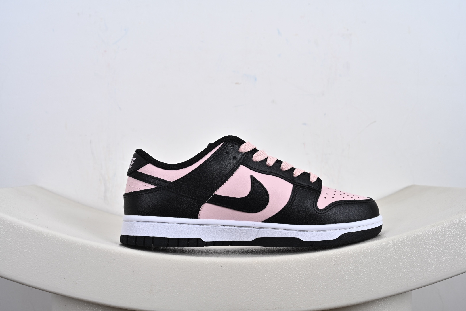 220 纯原 Nike Dunk Low 芝樱粉 黑粉 若初绽芝樱 CW1590-100-Chinese UA Cheap High Quatity Brand Clothes Bags handbags Sneakers wholesale wholesaler seller from China Factory suppliers Fashion Clothing Shoes best Quality Beautiful Price 220 纯原 Nike Dunk Low 芝樱粉 黑粉 若初绽芝樱 CW1590-100