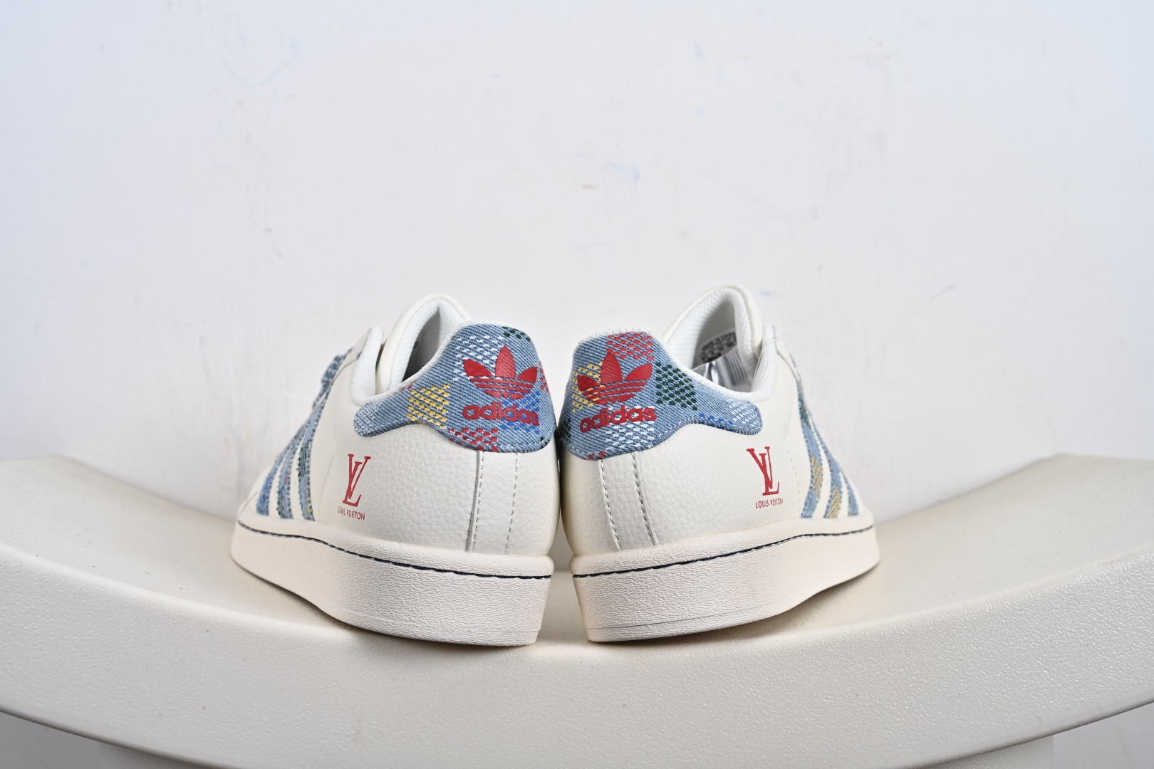 220 阿迪达斯Adidas三叶草 Originals Superstar贝壳头系列低帮经典百搭休闲运动板鞋 HD2203