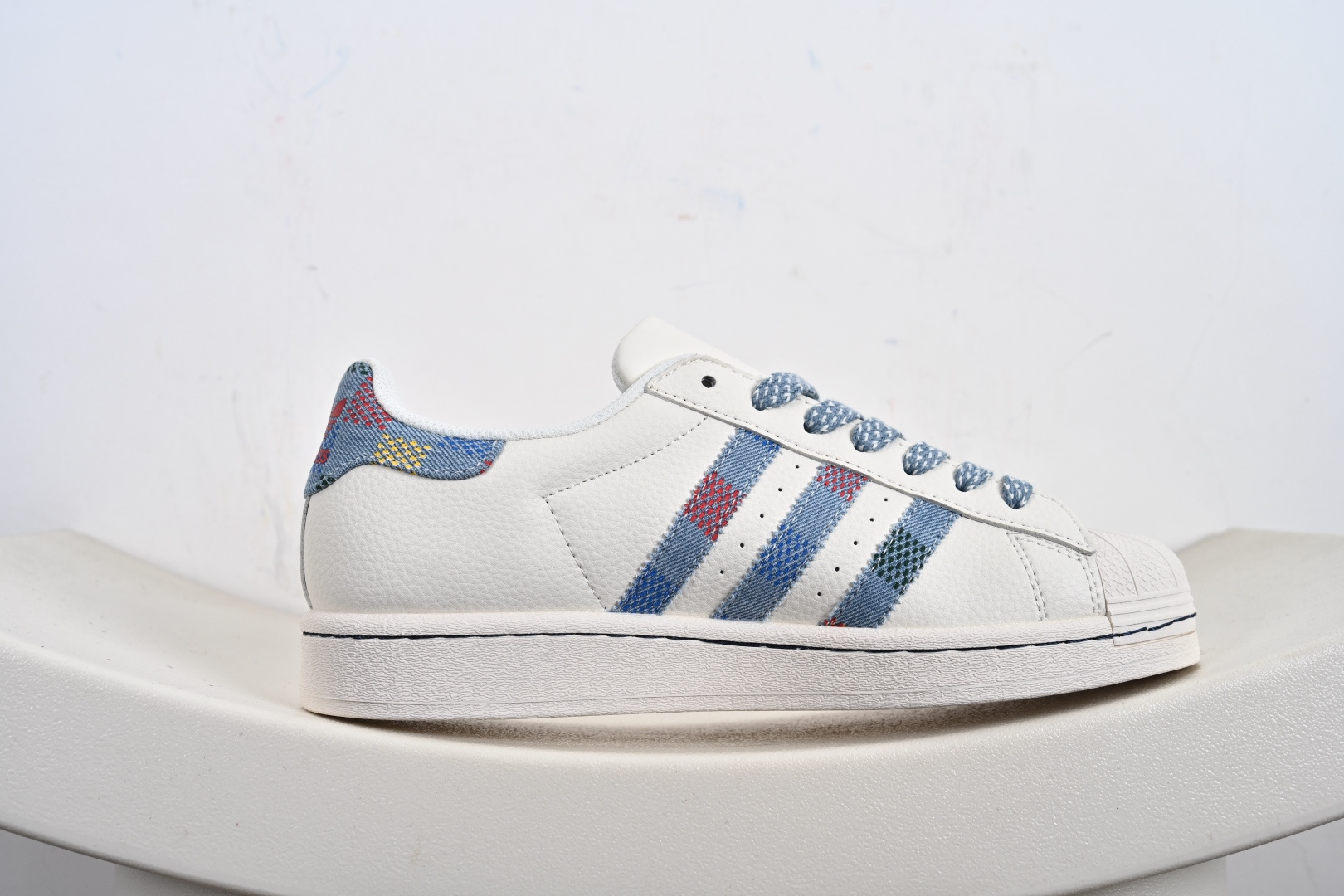 220 阿迪达斯Adidas三叶草 Originals Superstar贝壳头系列低帮经典百搭休闲运动板鞋 HD2203