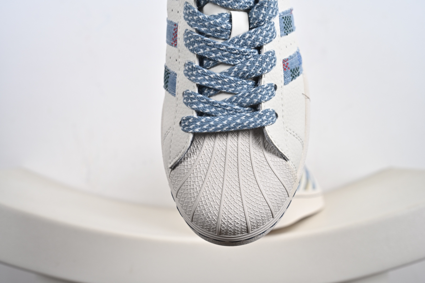 220 阿迪达斯Adidas三叶草 Originals Superstar贝壳头系列低帮经典百搭休闲运动板鞋 HD2203