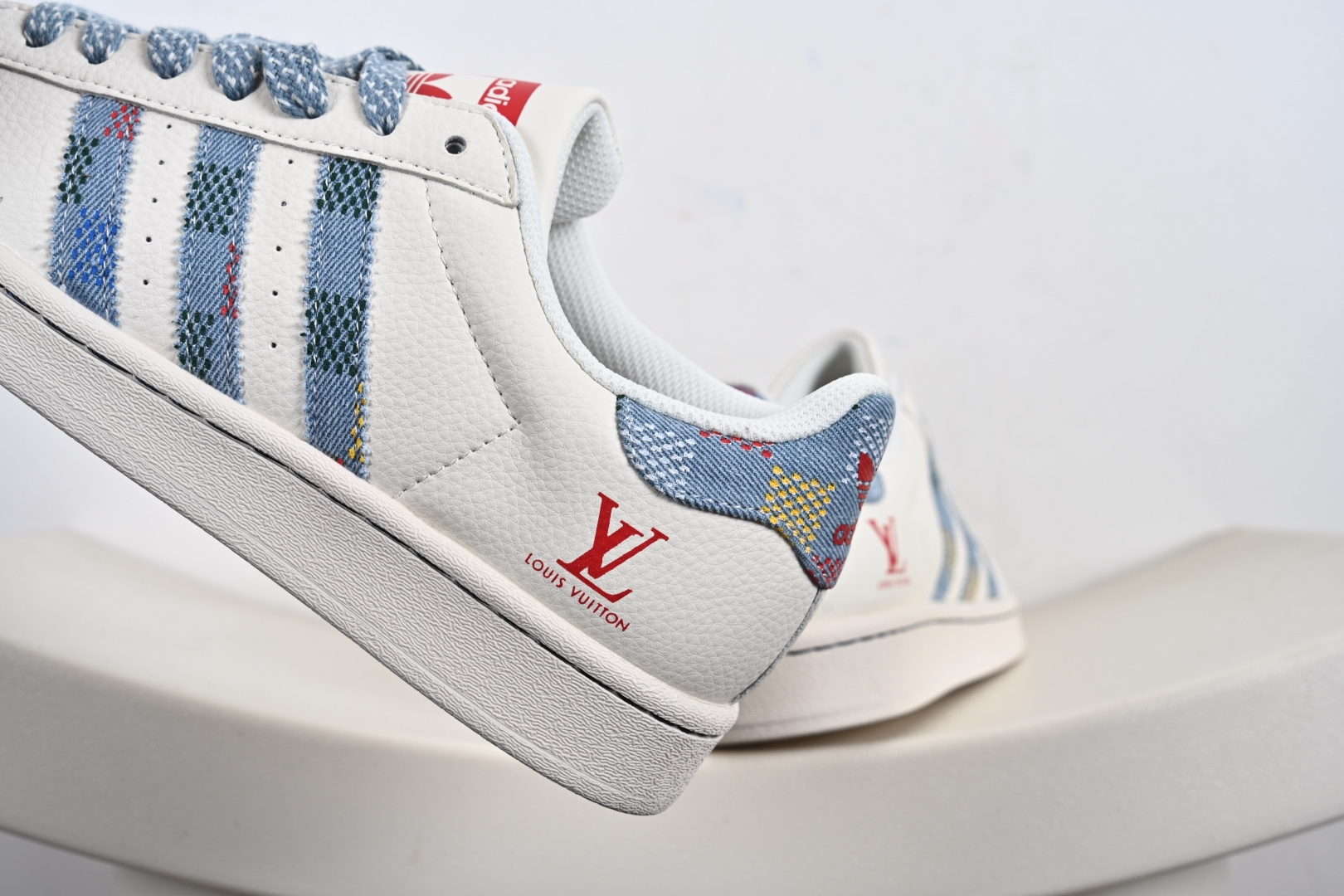 220 阿迪达斯Adidas三叶草 Originals Superstar贝壳头系列低帮经典百搭休闲运动板鞋 HD2203