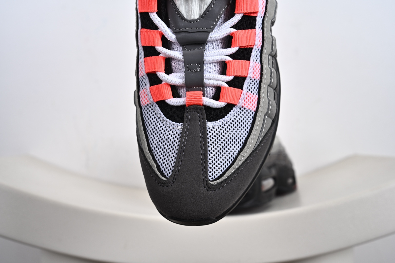 260 CDG x NIKE Air Max 95 复古单品 潮流百搭 气垫缓震慢跑鞋 CU8406-001-Chinese UA Cheap High Quatity Brand Clothes Bags handbags Sneakers wholesale wholesaler seller from China Factory suppliers Fashion Clothing Shoes best Quality Beautiful Price 260 CDG x NIKE Air Max 95 复古单品 潮流百搭 气垫缓震慢跑鞋 CU8406-001