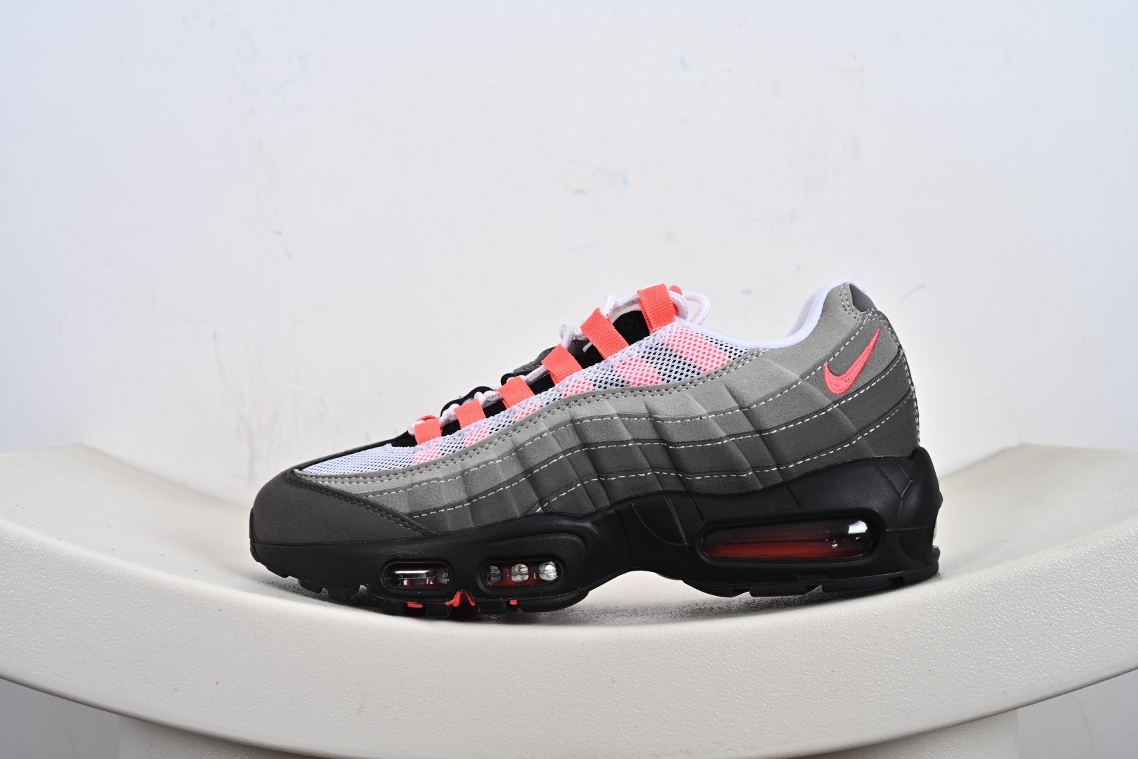 260 CDG x NIKE Air Max 95 复古单品 潮流百搭 气垫缓震慢跑鞋 CU8406-001-Chinese UA Cheap High Quatity Brand Clothes Bags handbags Sneakers wholesale wholesaler seller from China Factory suppliers Fashion Clothing Shoes best Quality Beautiful Price 260 CDG x NIKE Air Max 95 复古单品 潮流百搭 气垫缓震慢跑鞋 CU8406-001