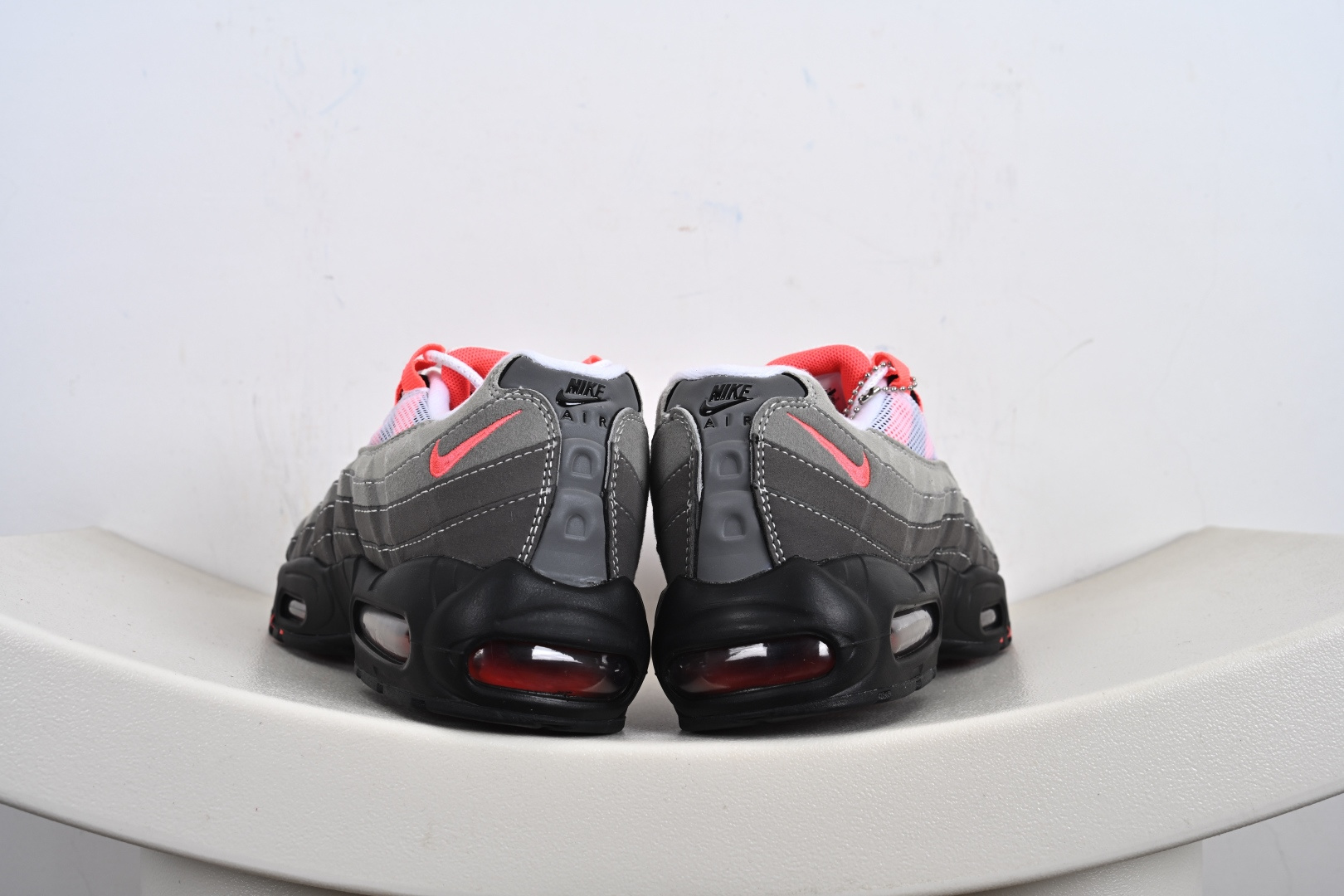 260 CDG x NIKE Air Max 95 复古单品 潮流百搭 气垫缓震慢跑鞋 CU8406-001-Chinese UA Cheap High Quatity Brand Clothes Bags handbags Sneakers wholesale wholesaler seller from China Factory suppliers Fashion Clothing Shoes best Quality Beautiful Price 260 CDG x NIKE Air Max 95 复古单品 潮流百搭 气垫缓震慢跑鞋 CU8406-001
