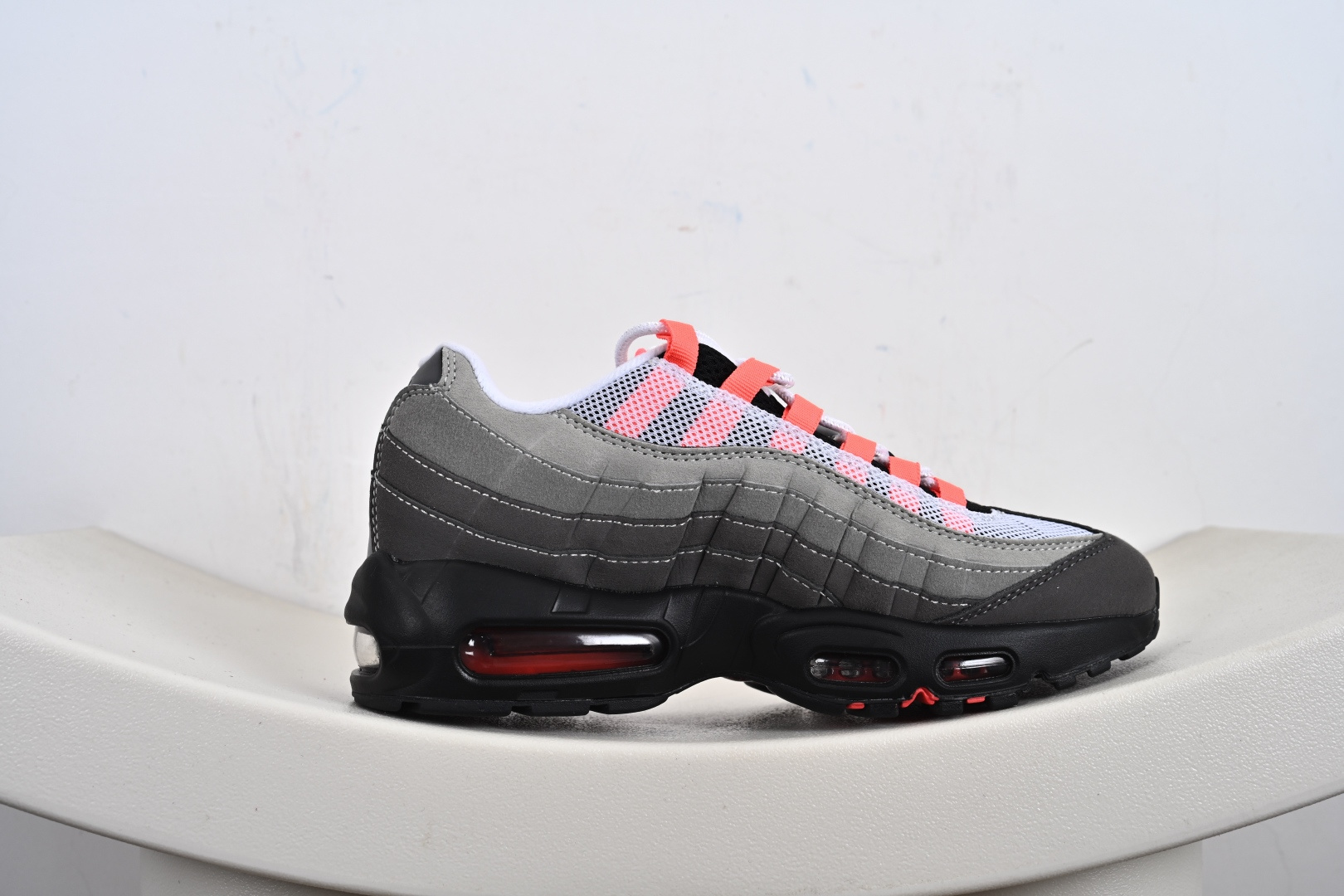 260 CDG x NIKE Air Max 95 复古单品 潮流百搭 气垫缓震慢跑鞋 CU8406-001-Chinese UA Cheap High Quatity Brand Clothes Bags handbags Sneakers wholesale wholesaler seller from China Factory suppliers Fashion Clothing Shoes best Quality Beautiful Price 260 CDG x NIKE Air Max 95 复古单品 潮流百搭 气垫缓震慢跑鞋 CU8406-001