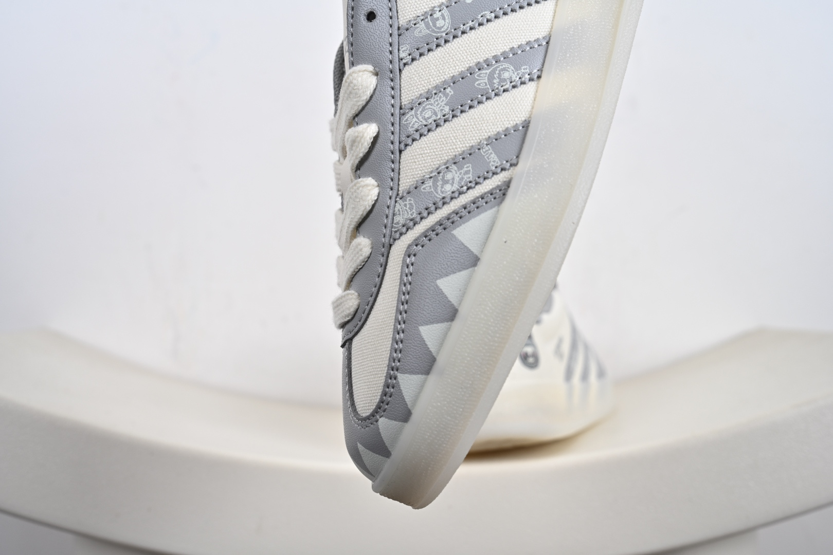 240 阿迪/adidas team court LV 浮夸的日韩版面与鞋底 颜值爆棚 开学季不撞鞋 DM1234-001