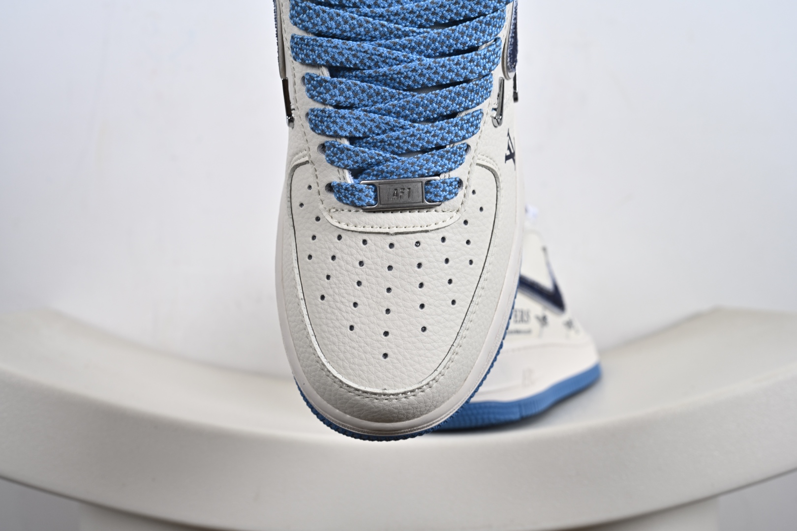 240 定制版 NIke Air Force 1 '07 Low “LV联名——米蓝四勾”空军一号 低帮 运动鞋 XS2869-003