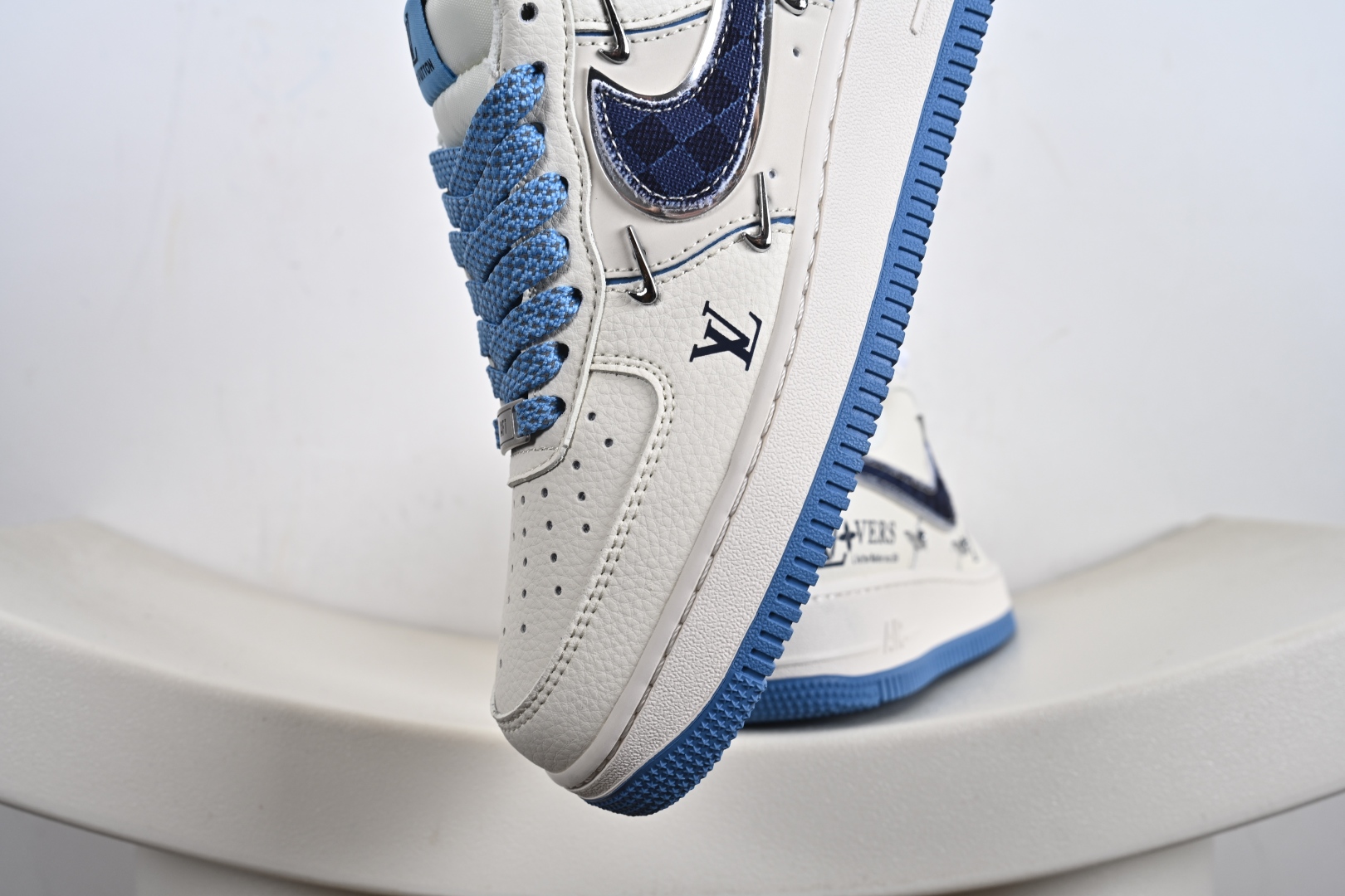 240 定制版 NIke Air Force 1 '07 Low “LV联名——米蓝四勾”空军一号 低帮 运动鞋 XS2869-003