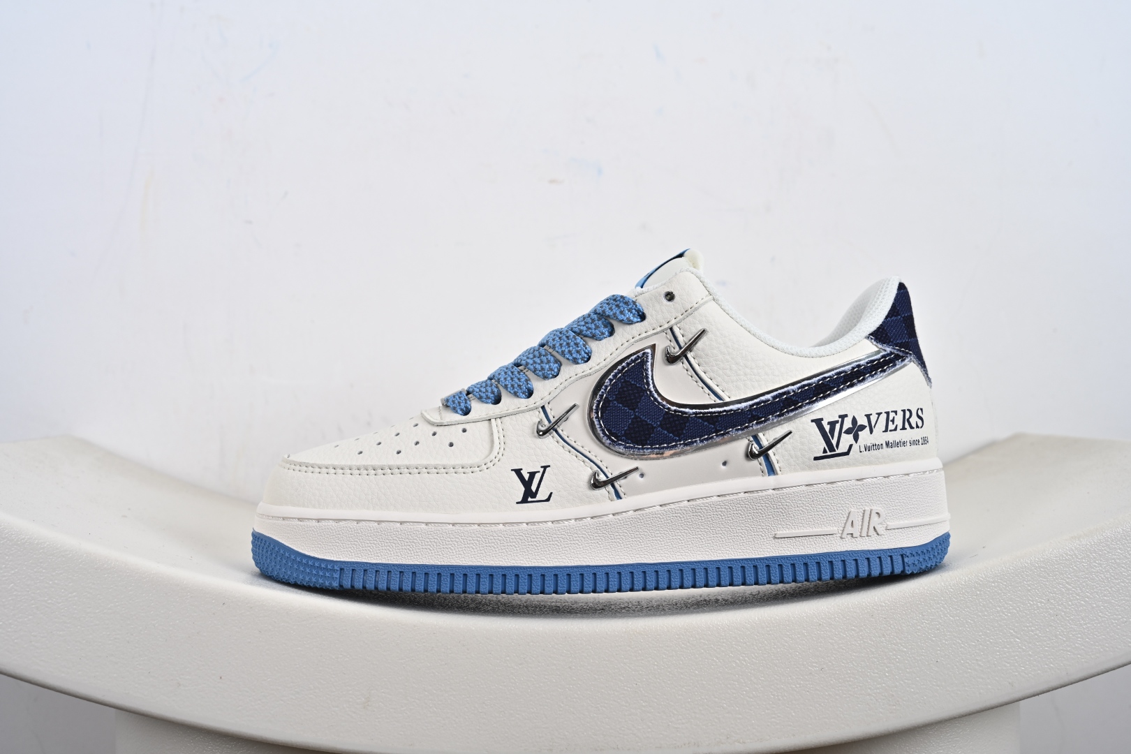 240 定制版 NIke Air Force 1 '07 Low “LV联名——米蓝四勾”空军一号 低帮 运动鞋 XS2869-003