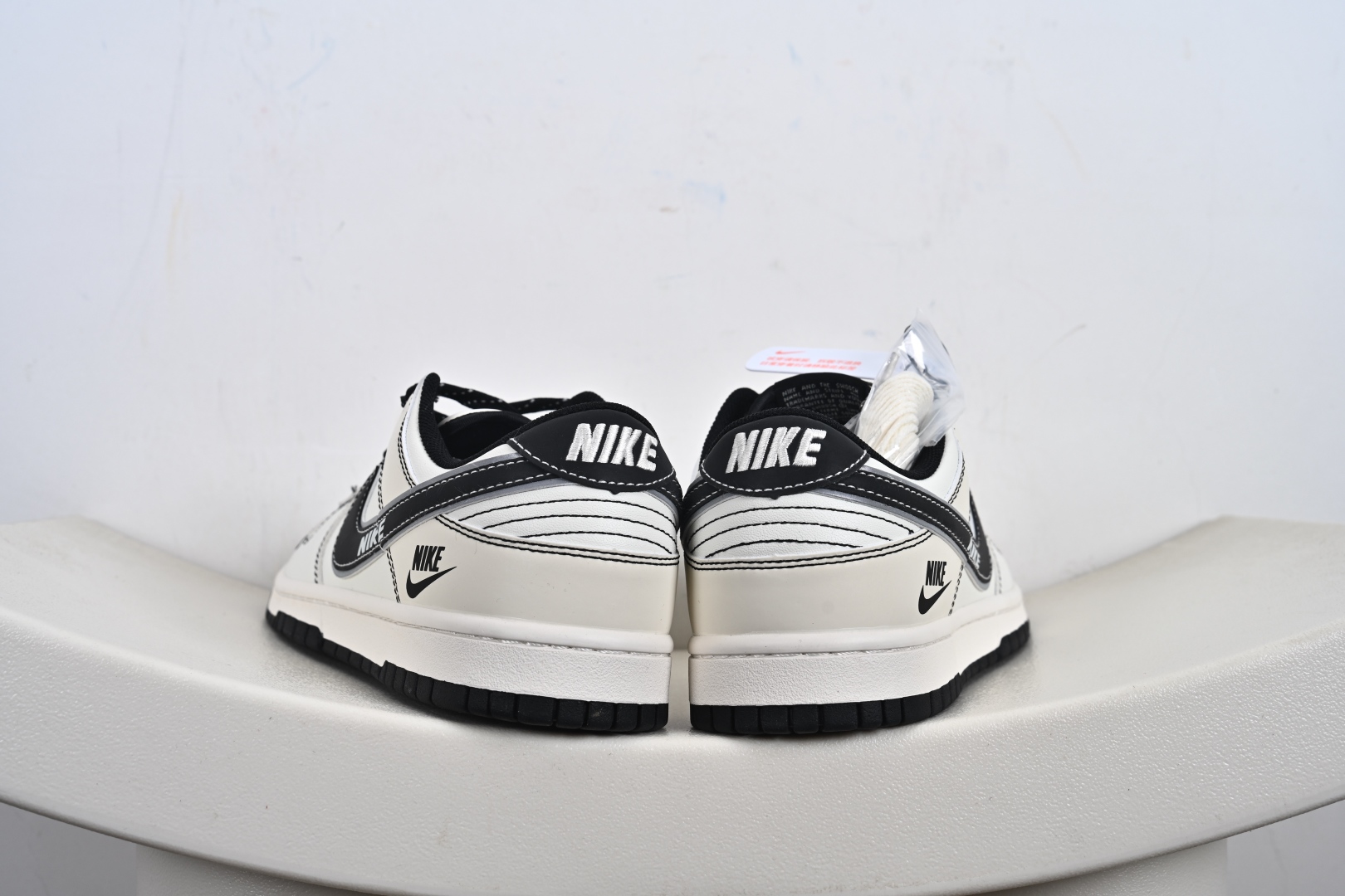 定制版 Nike SB Dunk Low“ NIKE联名——黑灰边勾” 低帮休闲板鞋 CS1688-116