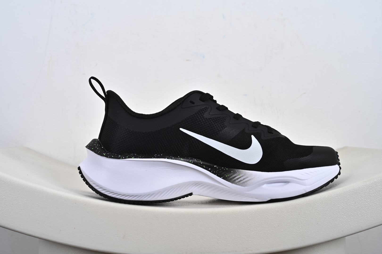Nike ZOOM Plus LV联名 飞马跑步鞋 CK4318-159
