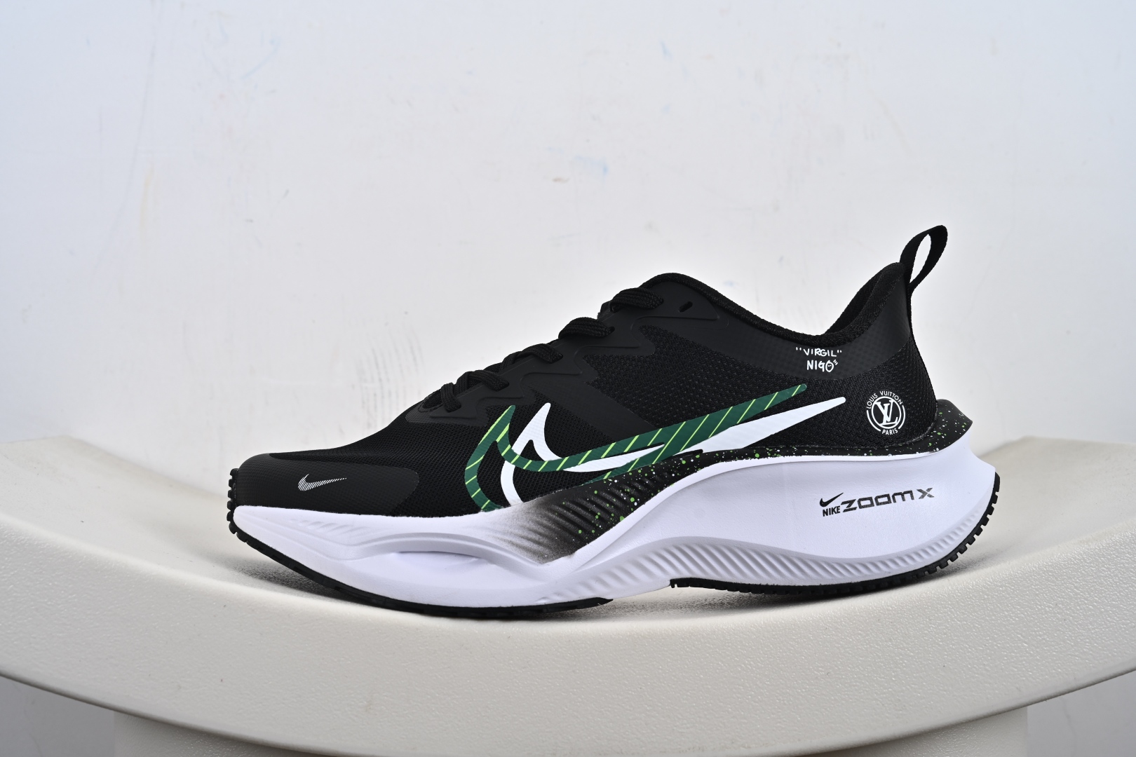 Nike ZOOM Plus LV联名 飞马跑步鞋 CK4318-159